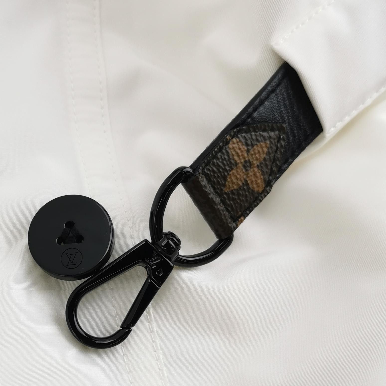 Louis Vuitton Louis Vuitton Monogram Hood Jacket Size 36 Size XS / US 0-2 / IT 36-38 - 4 Thumbnail