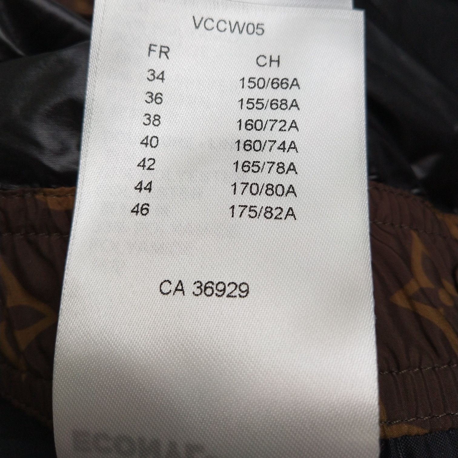 Louis Vuitton Louis Vuitton Logo Nylon Pants Size 36 Size 26" / US 2 / IT 38 - 7 Thumbnail