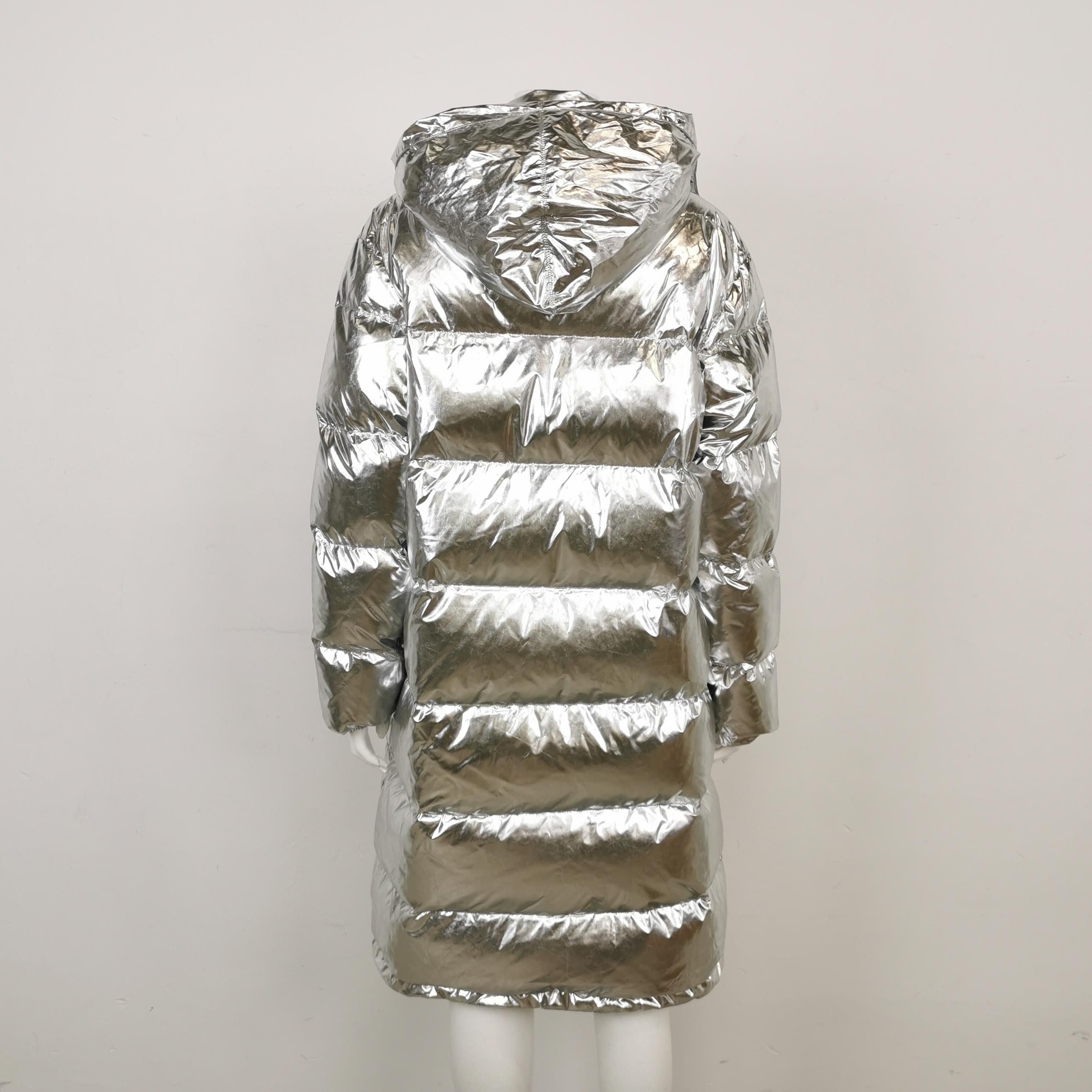 Louis Vuitton Louis Vuitton Metallic Silver Hooded Puffer Coat Size 36 Size XS / US 0-2 / IT 36-38 - 2 Thumbnail