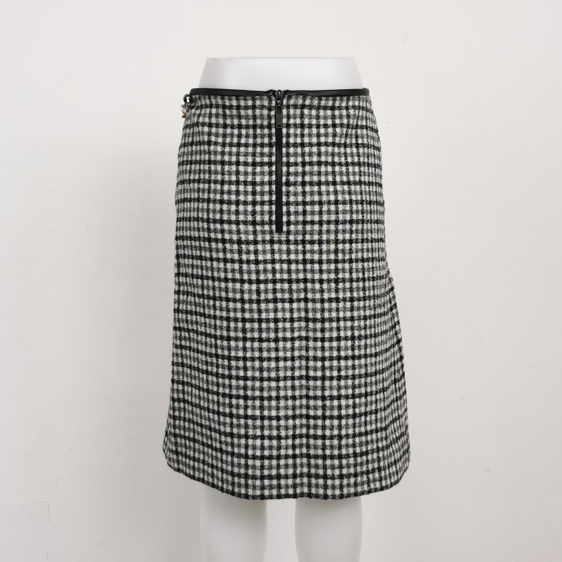 Louis Vuitton Louis Vuitton Plaid Wool Blend Midi Skirt Size 34 Size 25" / US 0 / IT 36 - 2 Thumbnail