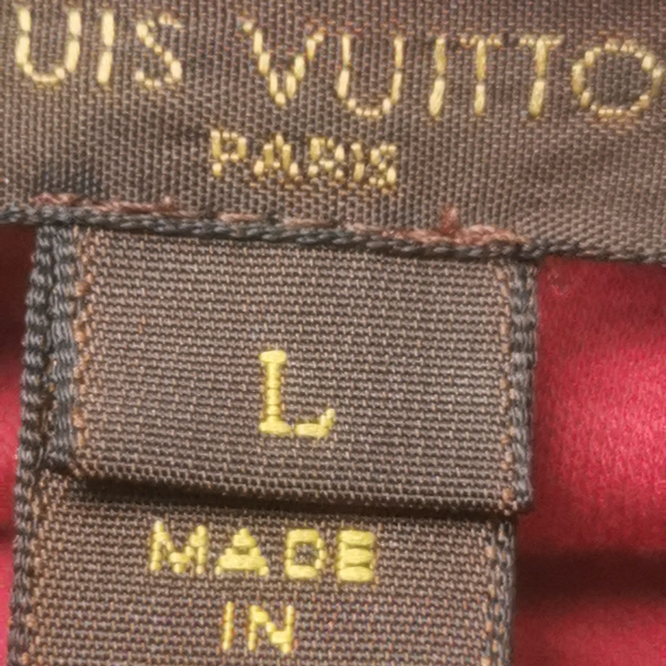 Louis Vuitton Louis Vuitton Chain Charm T-Shirt Size L Size L / US 10 / IT 46 - 6 Thumbnail
