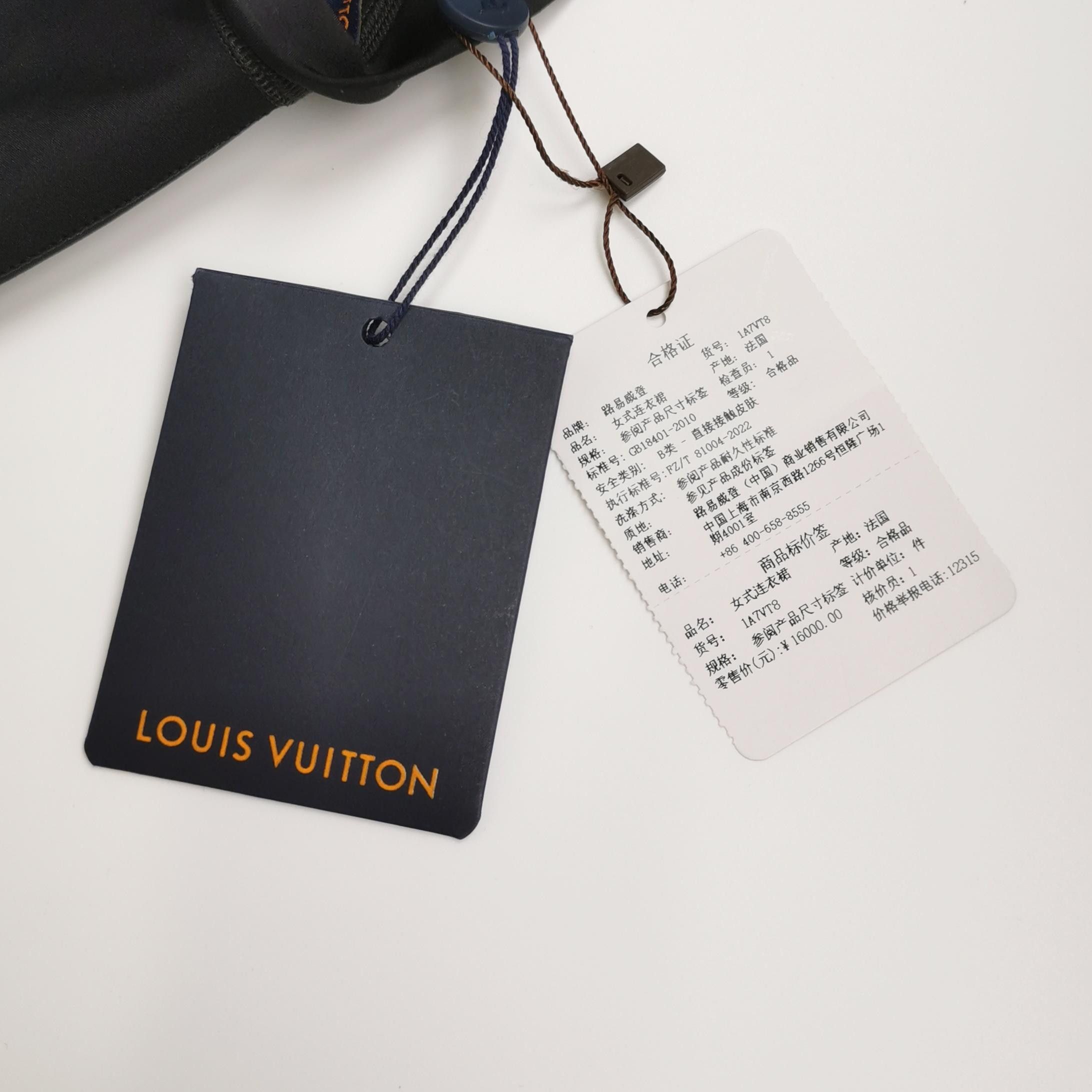 Louis Vuitton Louis Vuitton Monogram Detail Mini Dress Size 40 Size M / US 6-8 / IT 42-44 - 4 Thumbnail