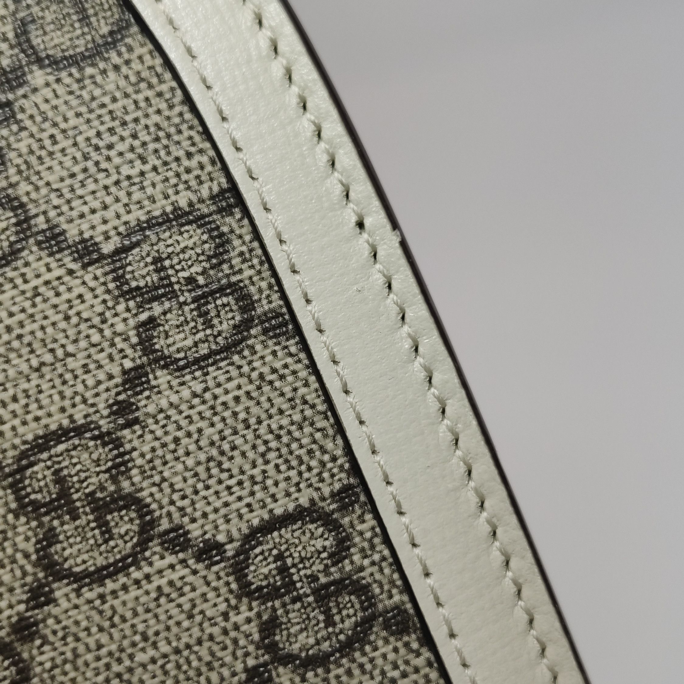 Gucci Gucci Women os Shoulder Bags Size ONE SIZE - 7 Thumbnail