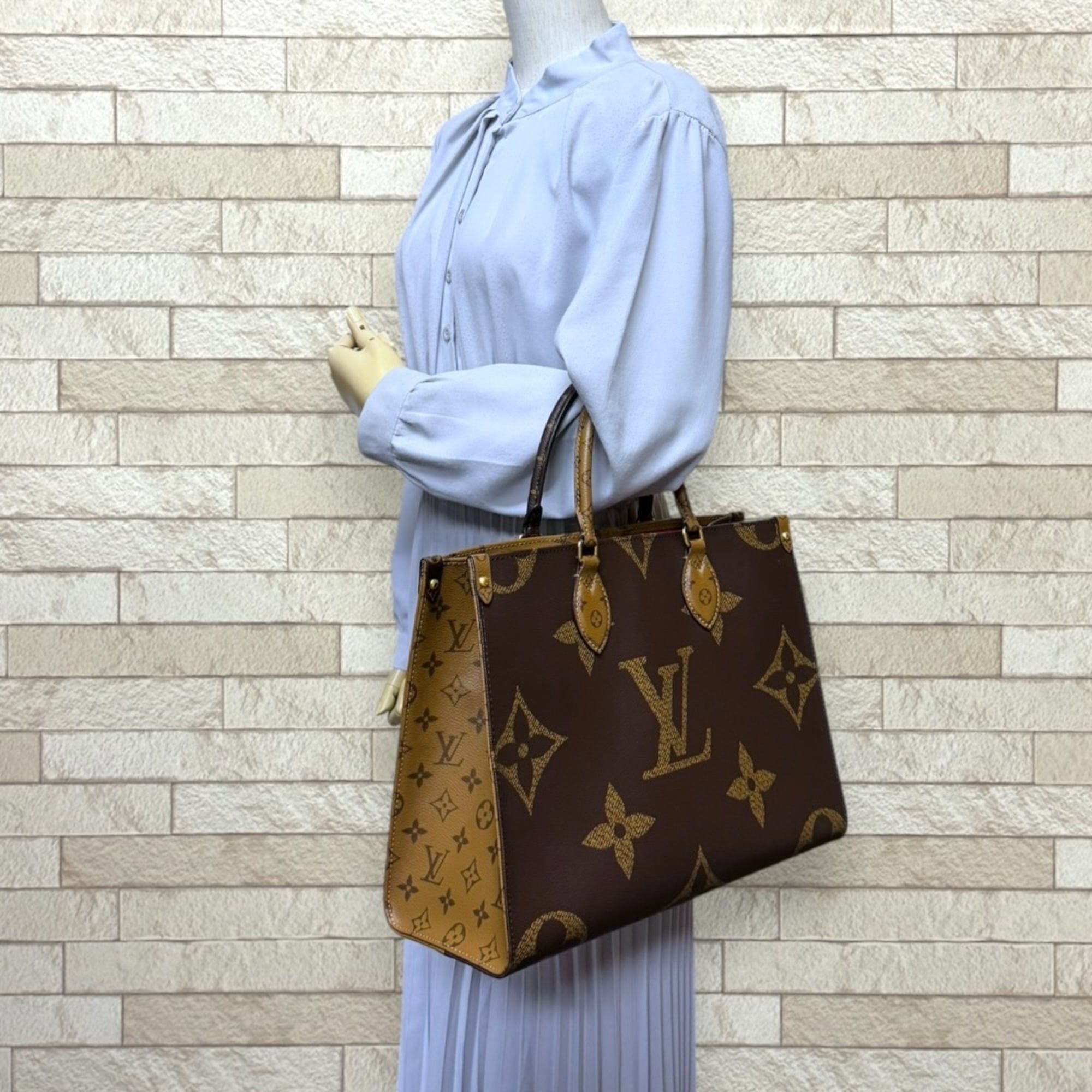 Louis Vuitton Louis Vuitton OnTheGo MM Monogram Giant Tote Bag, Reverse M45321 Brown, Women's, LOUIS VUITTON 2-way Size ONE SIZE - 2 Thumbnail
