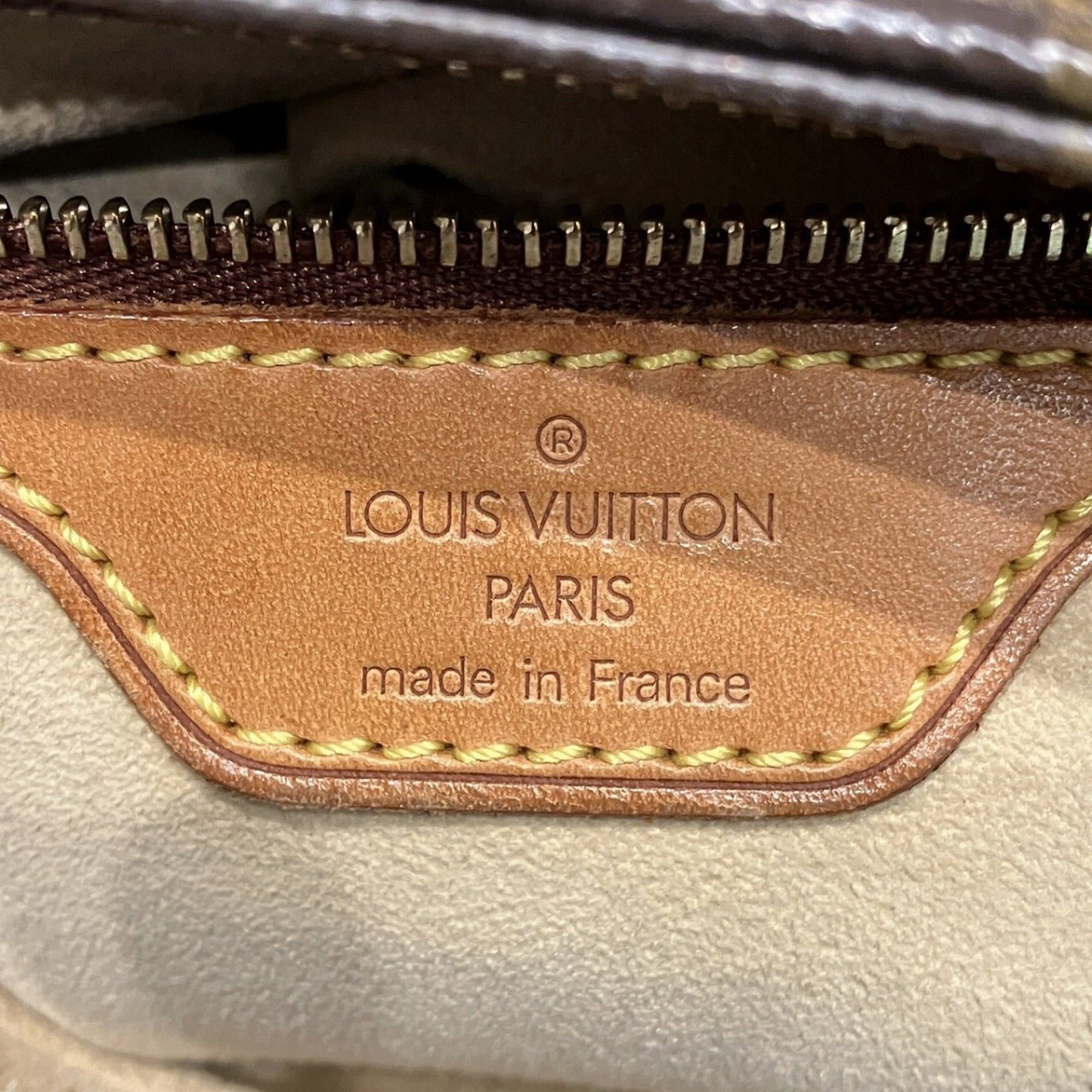 Louis Vuitton Louis Vuitton Looping MM Shoulder Bag, Monogram Canvas, M51146 Size ONE SIZE - 4 Thumbnail