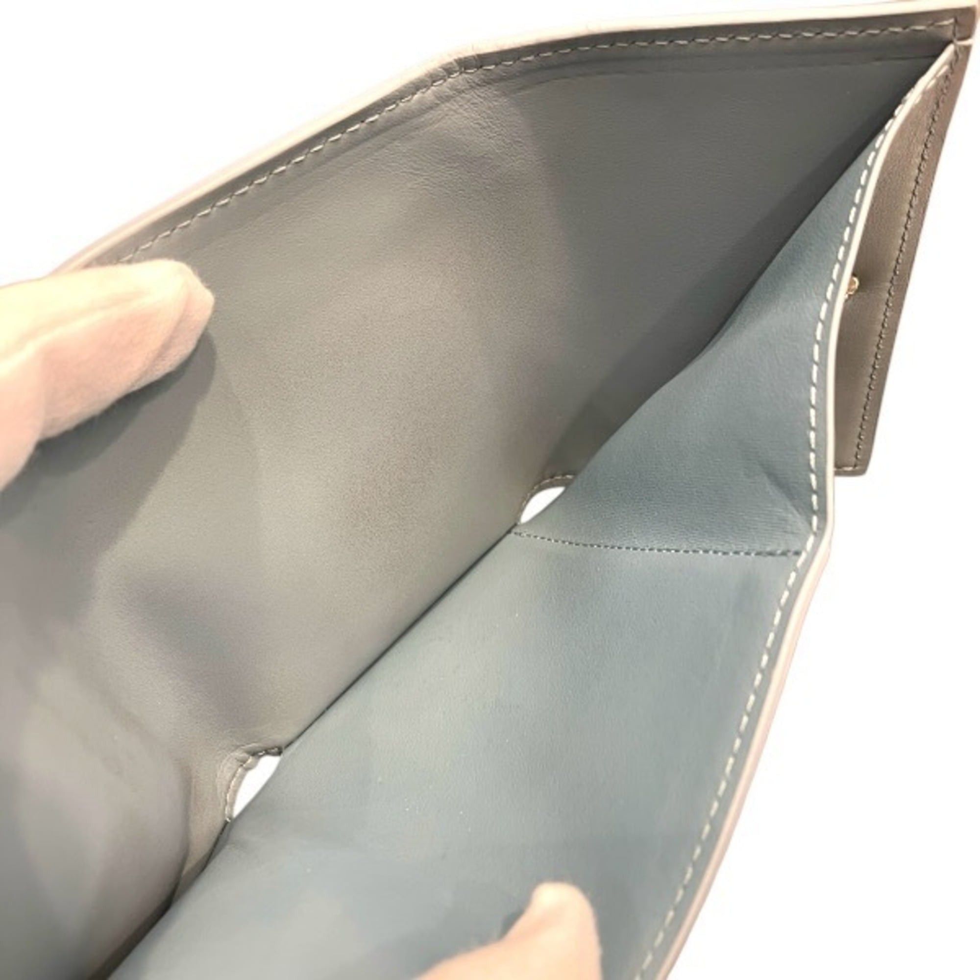 Louis Vuitton Louis Vuitton Monogram Shadow Victor Wallet M14793 Tri-fold for Women Size ONE SIZE - 6 Thumbnail