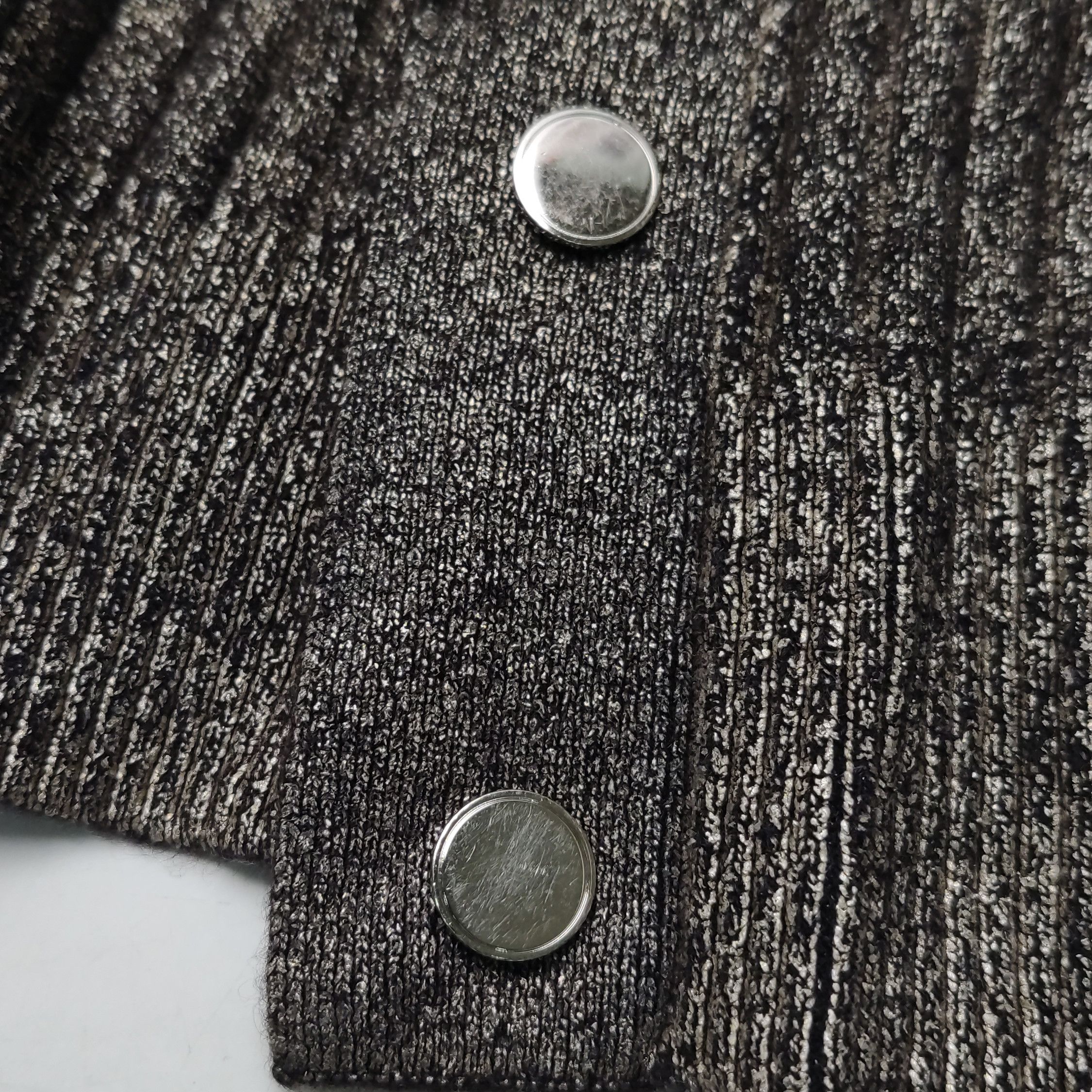 Louis Vuitton Louis Vuitton Metallic Wool Cashmere Cardigan Size M Size M / US 6-8 / IT 42-44 - 8 Thumbnail