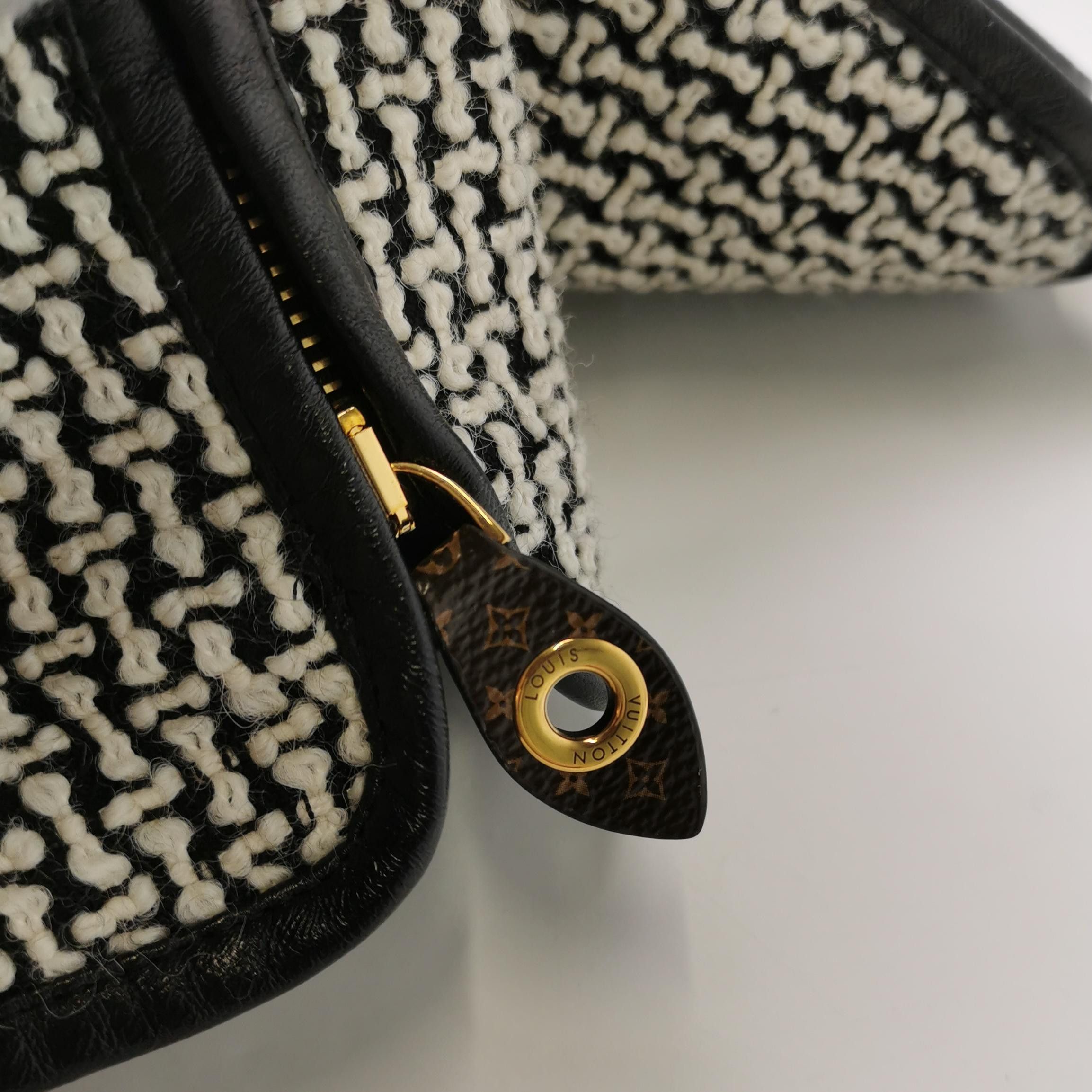 Louis Vuitton Louis Vuitton Wool Blend Tweed Coat Size 34 Size XS / US 0-2 / IT 36-38 - 3 Thumbnail