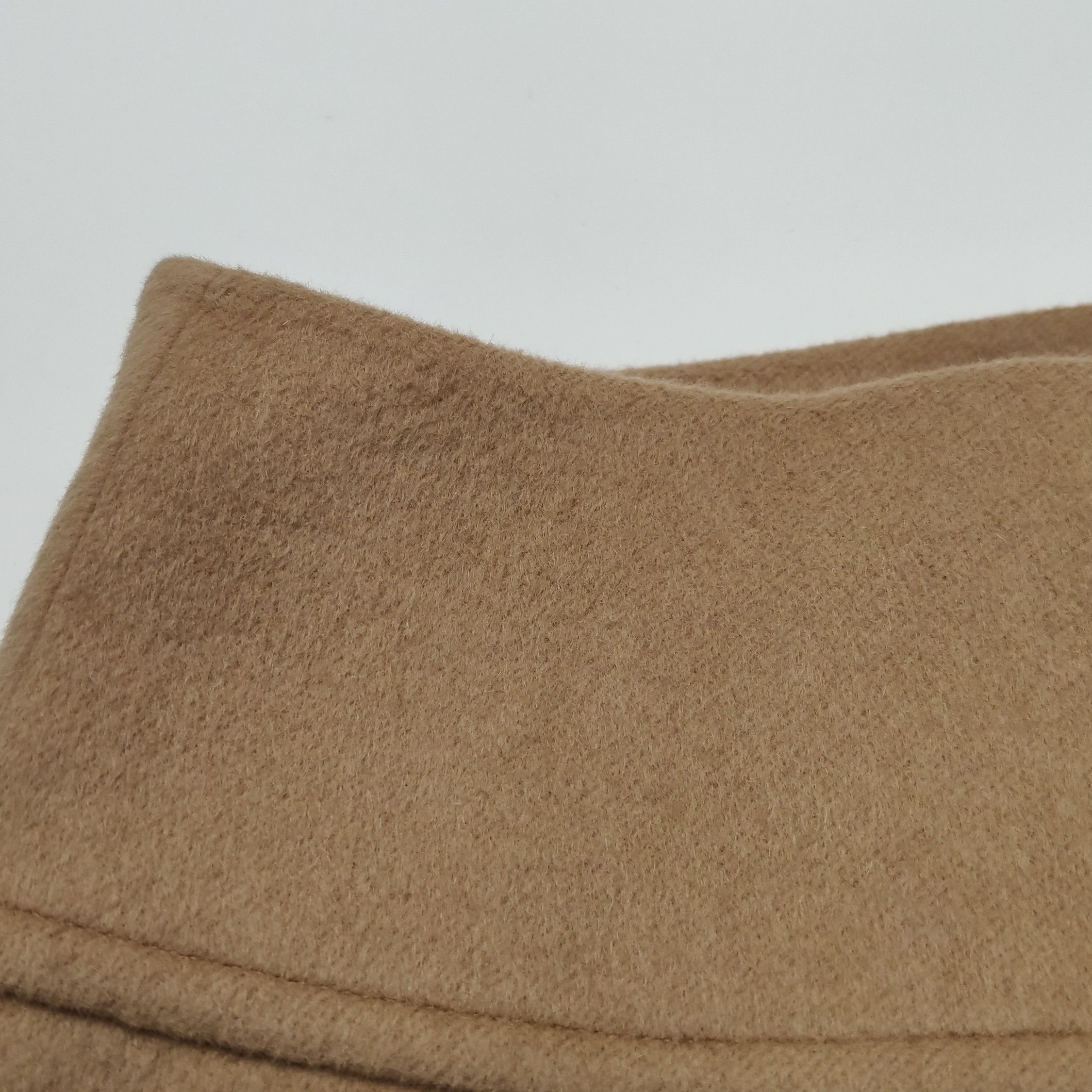 Louis Vuitton Louis Vuitton Wool Angora Mini Skirt Size 38 Size 27" / US 4 / IT 40 - 10 Thumbnail