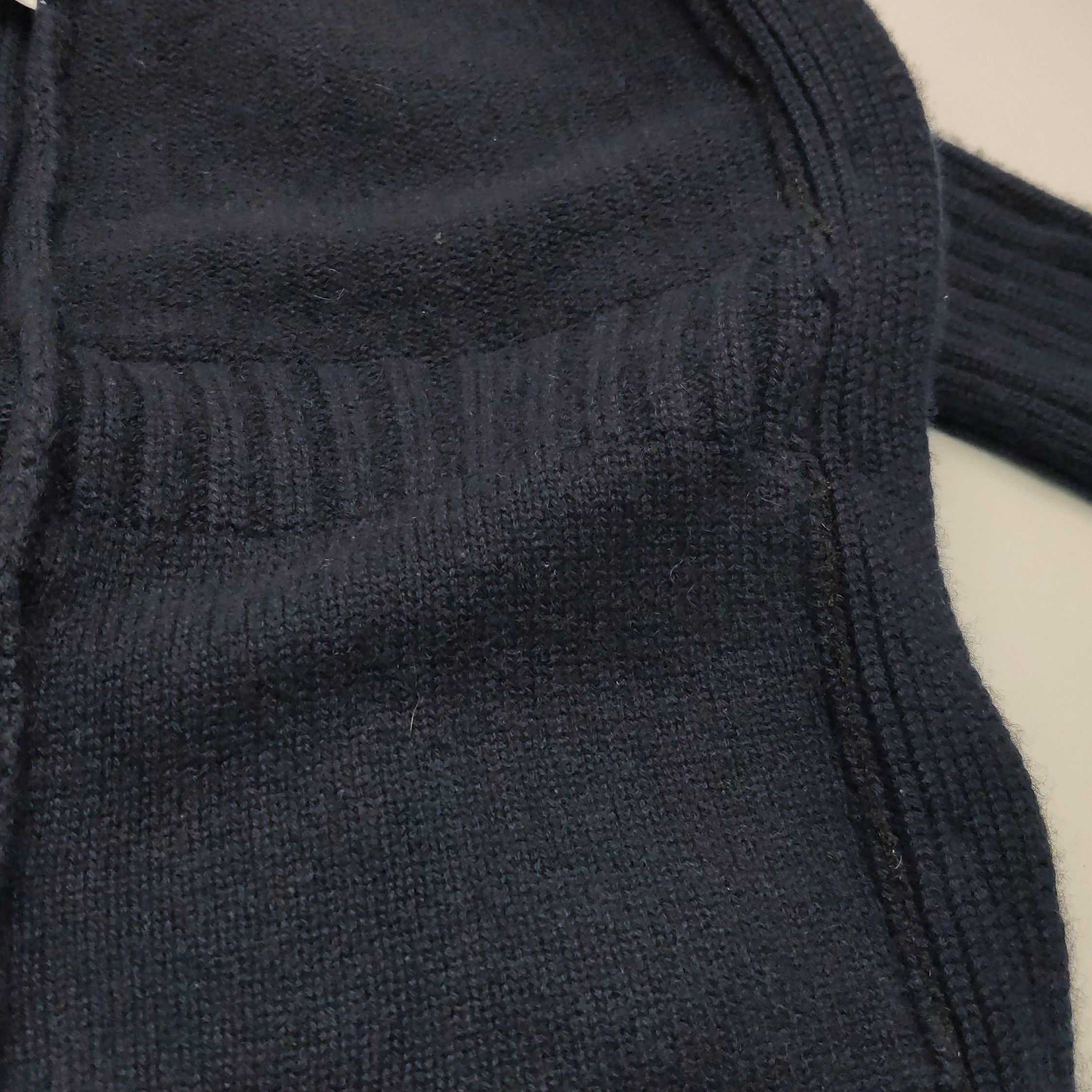 Louis Vuitton Louis Vuitton Sequin Cashmere Cardigan XS Size XS / US 0-2 / IT 36-38 - 9 Thumbnail