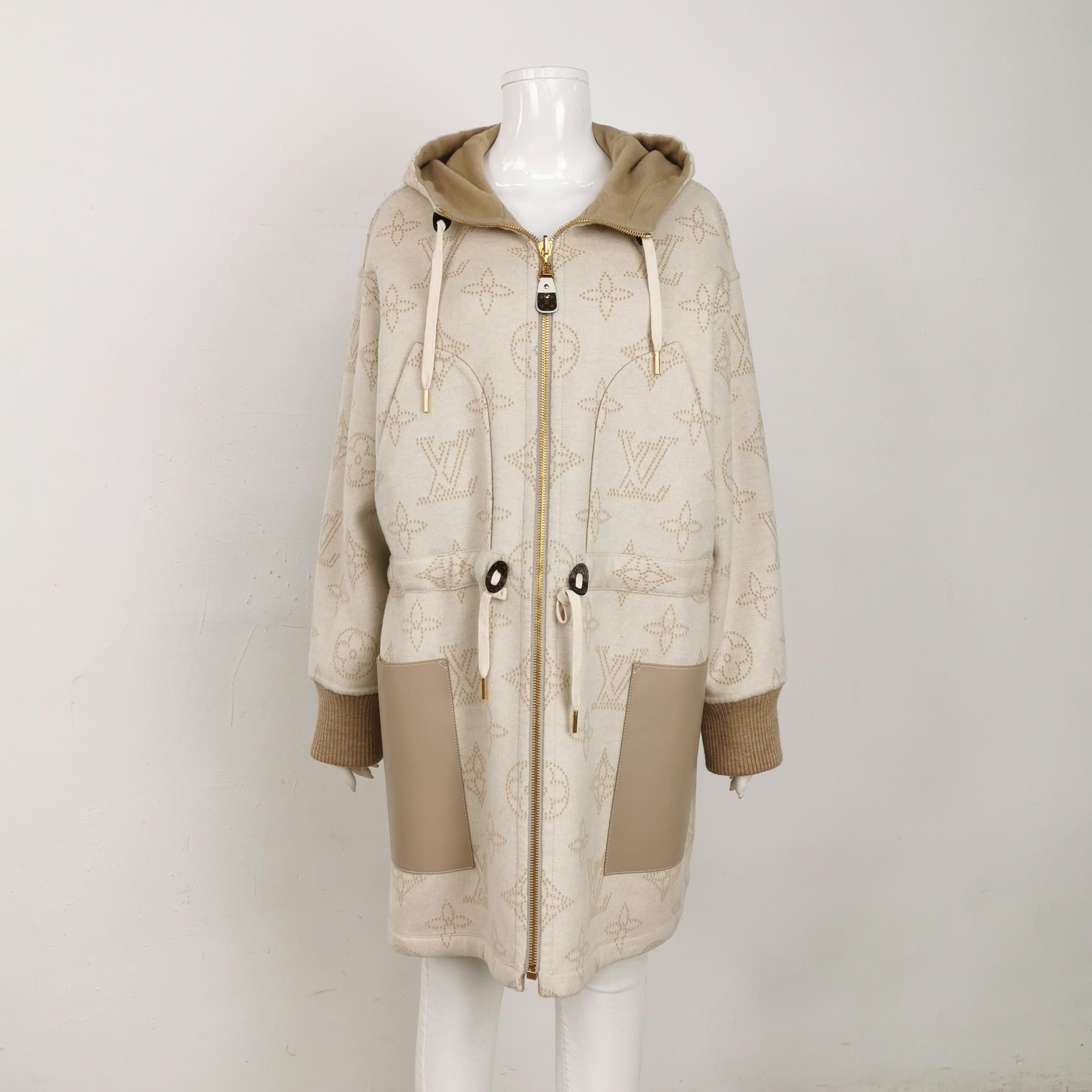 Louis Vuitton Louis Vuitton Reversible Monogram Coat Size 40 Size M / US 6-8 / IT 42-44 - 3 Thumbnail