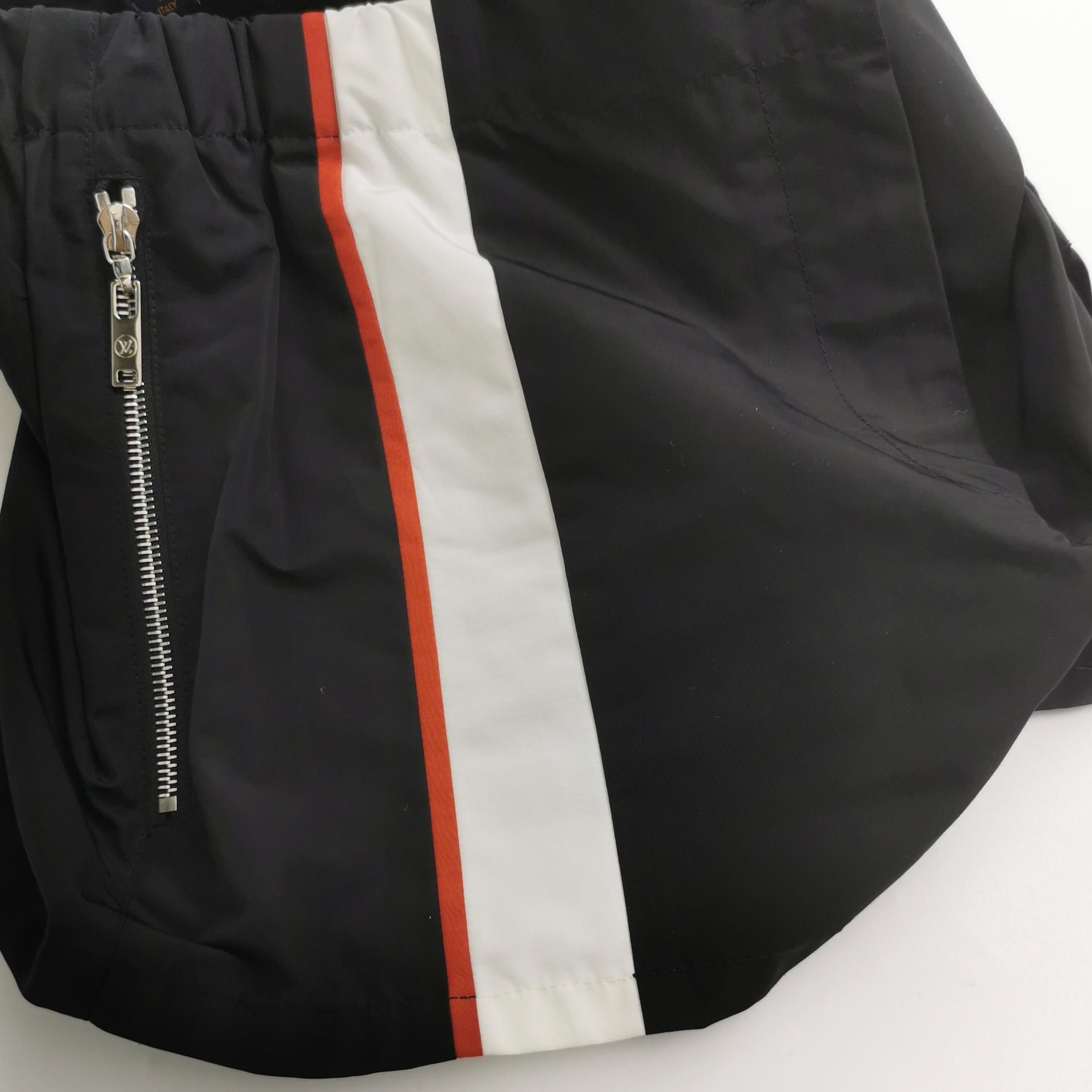 Louis Vuitton Louis Vuitton Striped Logo Shorts Size 40 Size 28" / US 6 / IT 42 - 4 Thumbnail