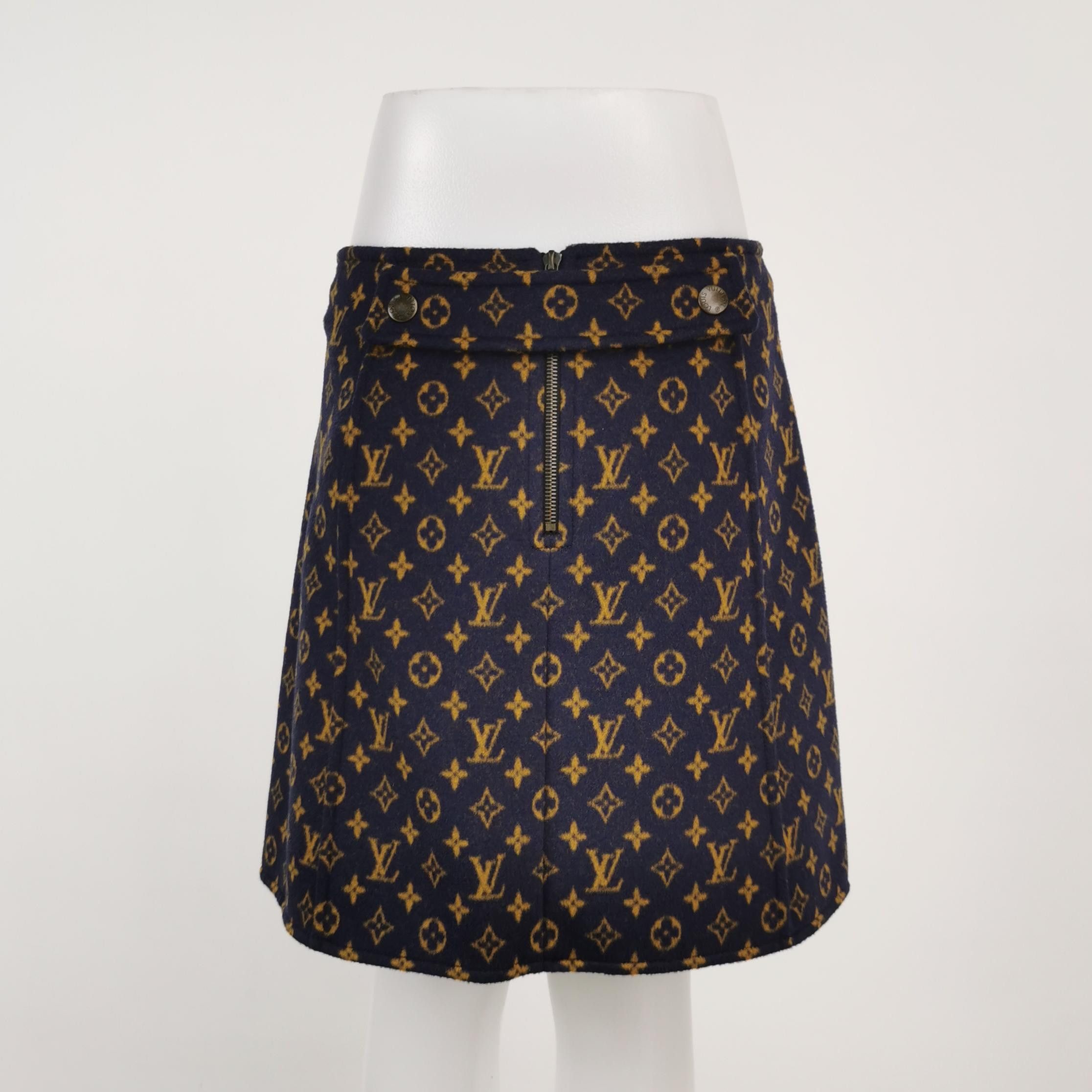 Louis Vuitton Louis Vuitton Monogram Wool Silk Mini Skirt Size 38 Size 27" / US 4 / IT 40 - 2 Thumbnail