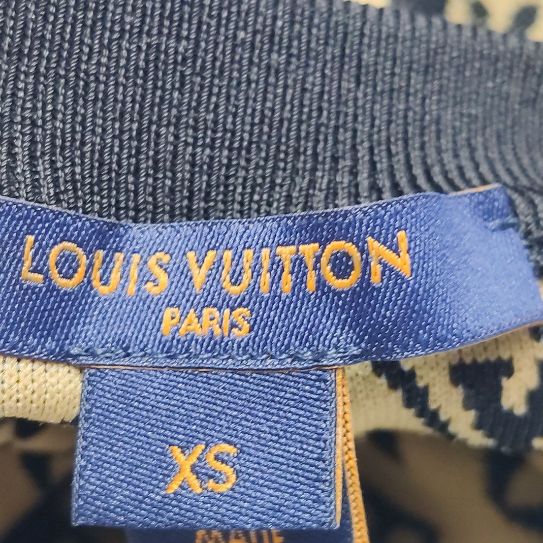 Louis Vuitton Louis Vuitton Monogram Crewneck Sweater Size XS Size US XS / EU 42 / 0 - 5 Thumbnail