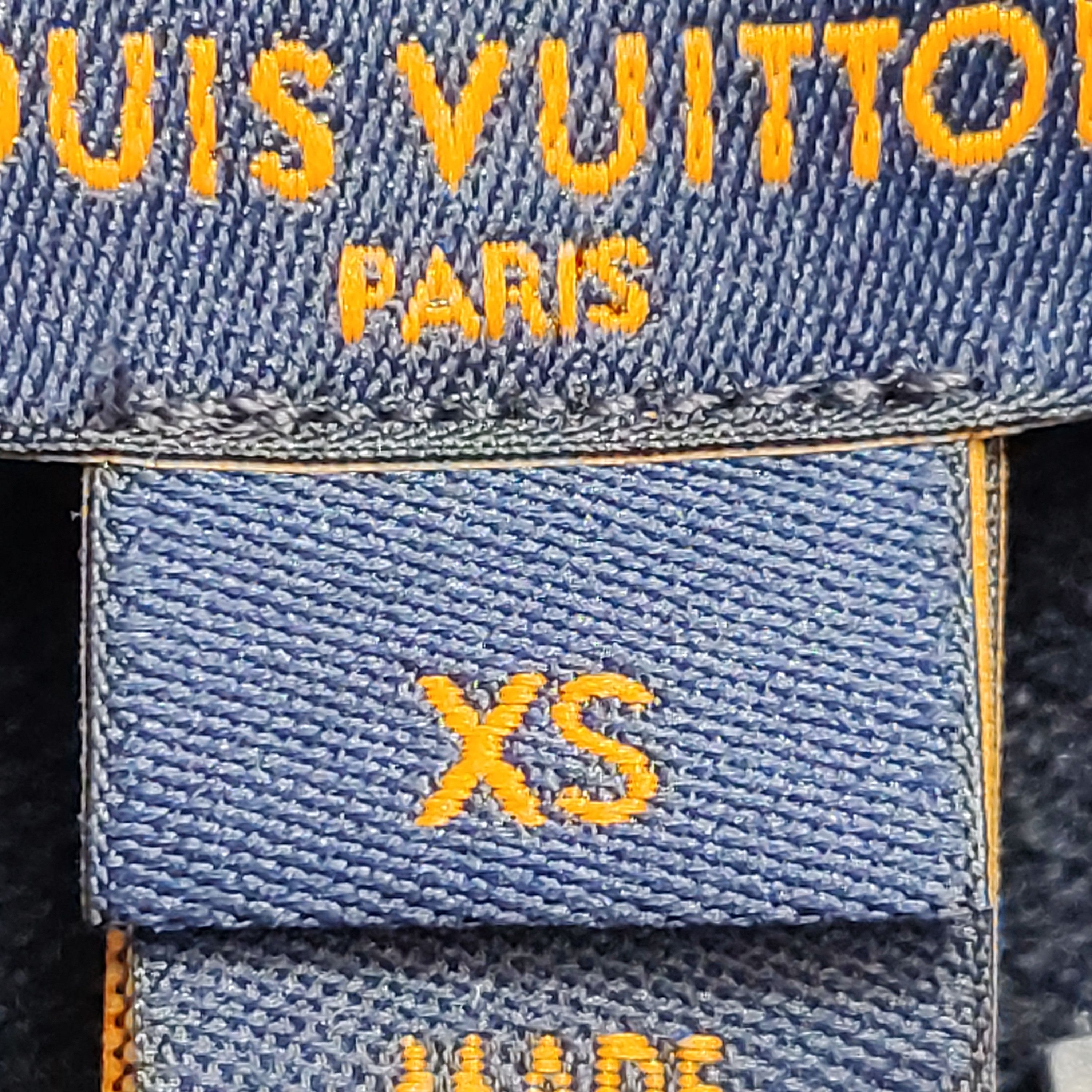 Louis Vuitton Louis Vuitton Cashmere V-Neck Sweater Size XS Size XS / US 0-2 / IT 36-38 - 7 Thumbnail