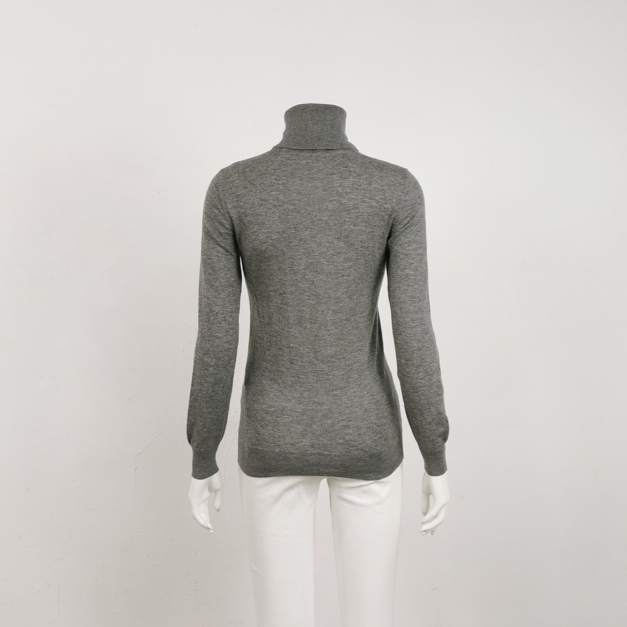 Loro Piana Loro Piana Gray Cashmere Turtleneck Sweater Size 38 Size XS / US 0-2 / IT 36-38 - 2 Thumbnail