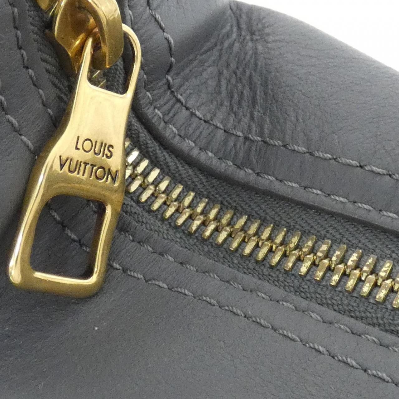 Louis Vuitton Louis Vuitton Louis Vuitton LV Ornament Cruiser Messenger Calf Shoulder Bag Leather Shoulder Bag M21812 DUTY FREE for USA Size ONE SIZE - 4 Thumbnail