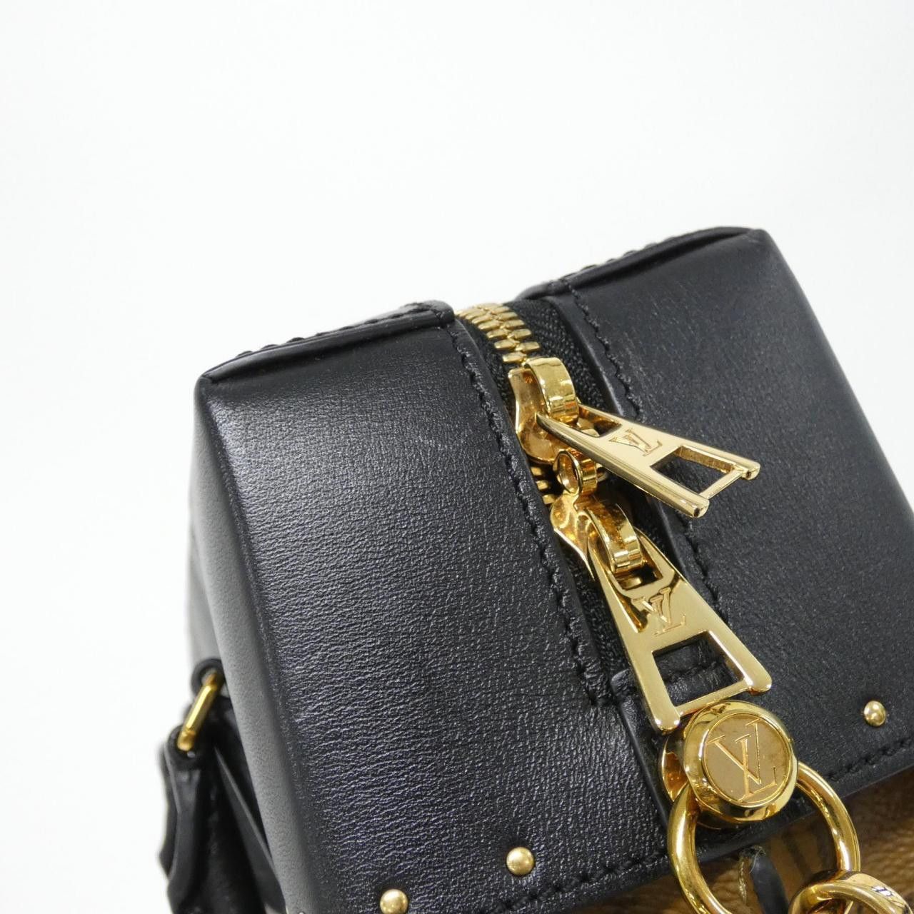 Louis Vuitton Louis Vuitton Louis Vuitton Monogram Reverse City Malle shoulder bag Textile Crossbody Bag M43595 DUTY FREE for USA Size ONE SIZE - 8 Thumbnail