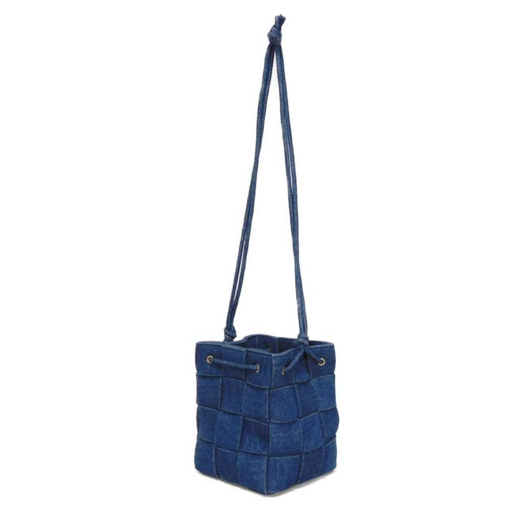 Bottega Veneta Bottega Veneta Cassette Small Bucket Bag, Blue, RFID-protected, Maxi, Intrecciato Denim, 743789 V2ZB1 4019, Men's & Women's. Size ONE SIZE - 2 Thumbnail