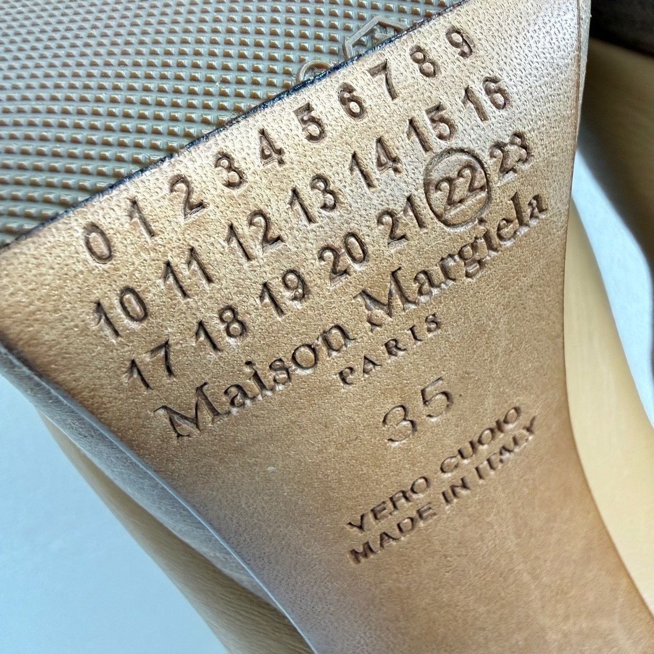 Maison Margiela Maison Margiela Beige Leather Tabi Platform Boots Size 35 Size US 5 / IT 35 - 8 Thumbnail