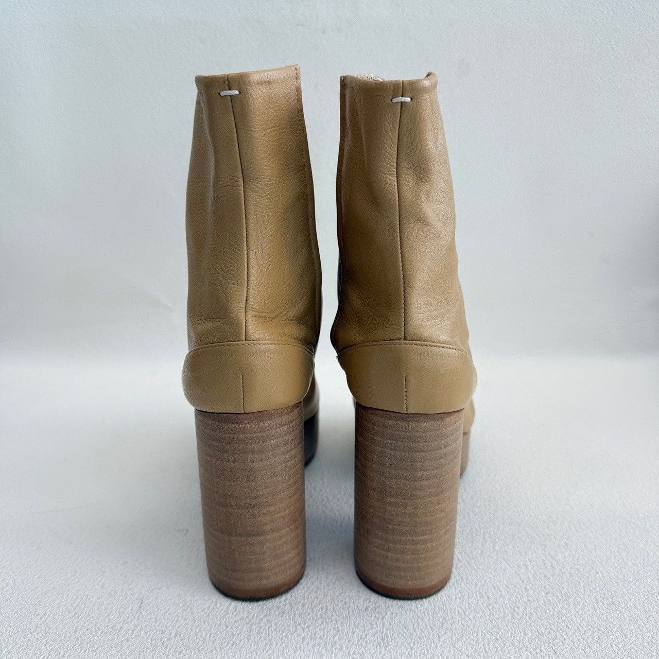 Maison Margiela Maison Margiela Beige Leather Tabi Platform Boots Size 35 Size US 5 / IT 35 - 6 Thumbnail