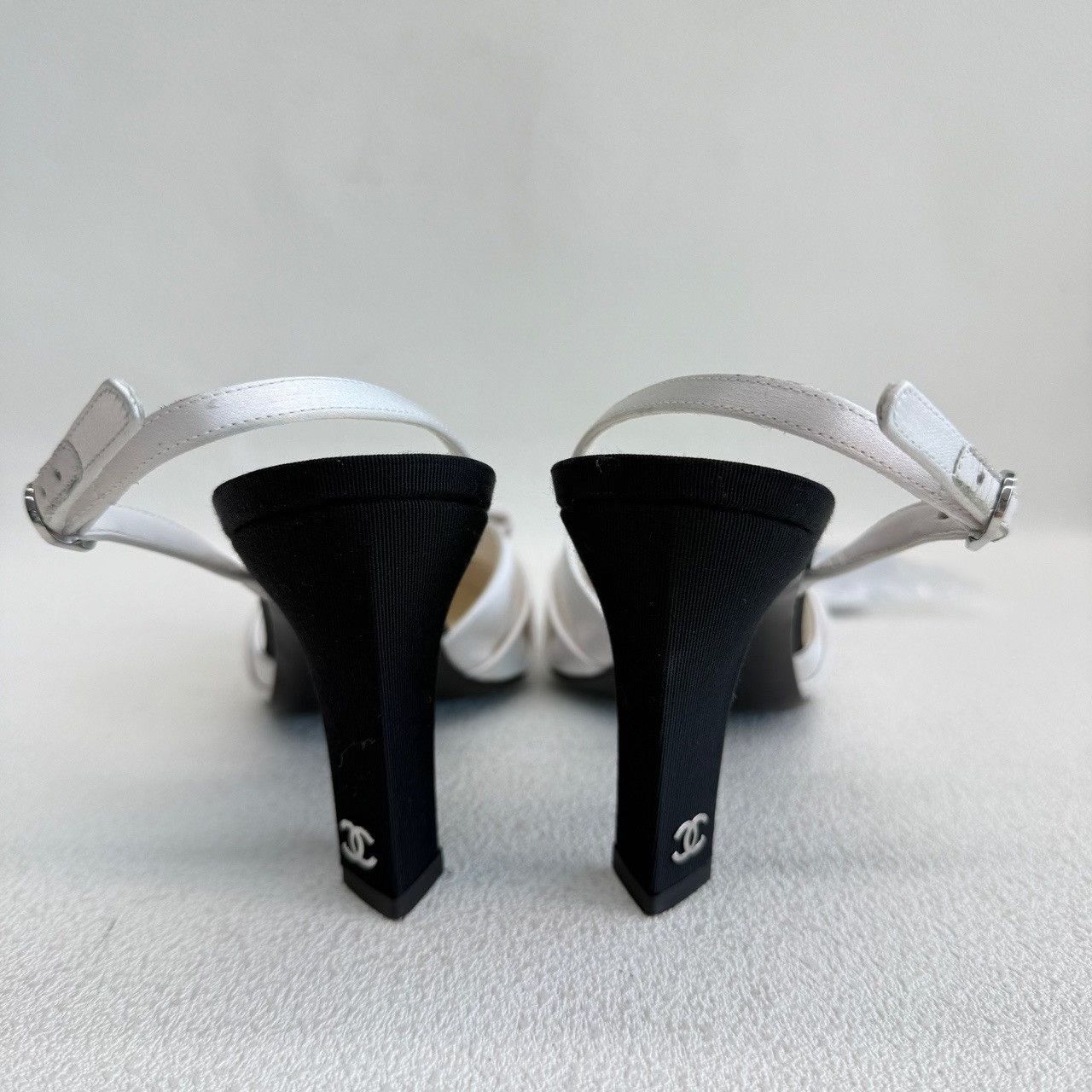 Chanel Chanel Bow Slingback Heels Size 37 Size US 7 / IT 37 - 6 Thumbnail