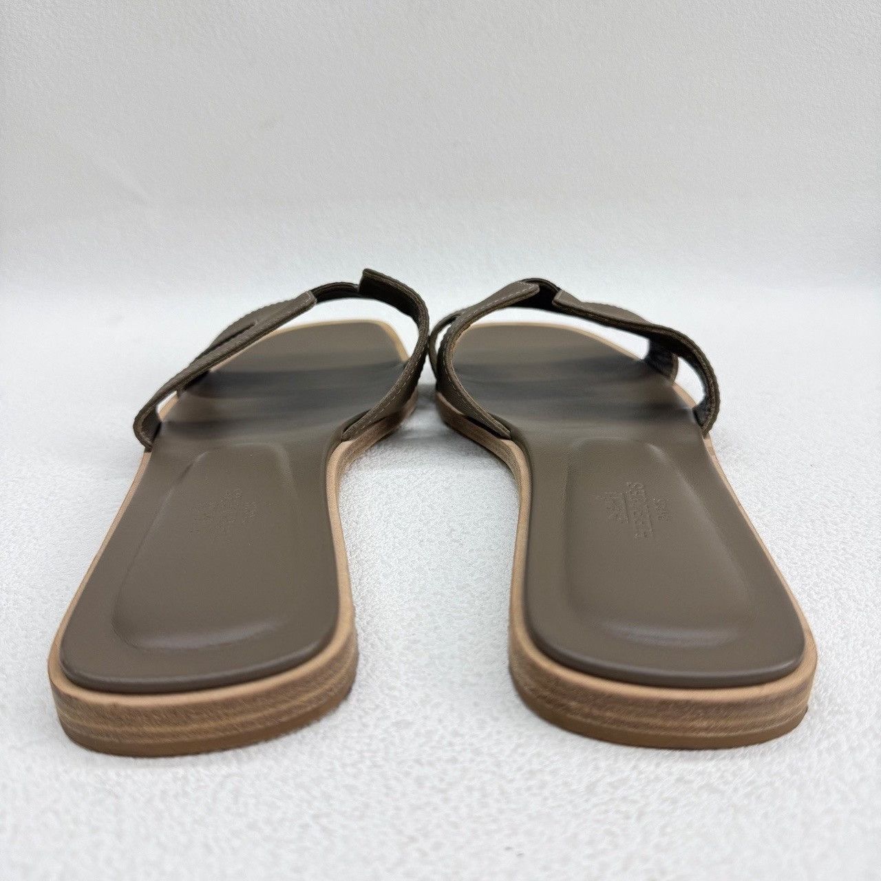Hermes Hermès Oran Sandals Gray Size 38.5 Size US 8.5 / IT 38.5 - 5 Thumbnail