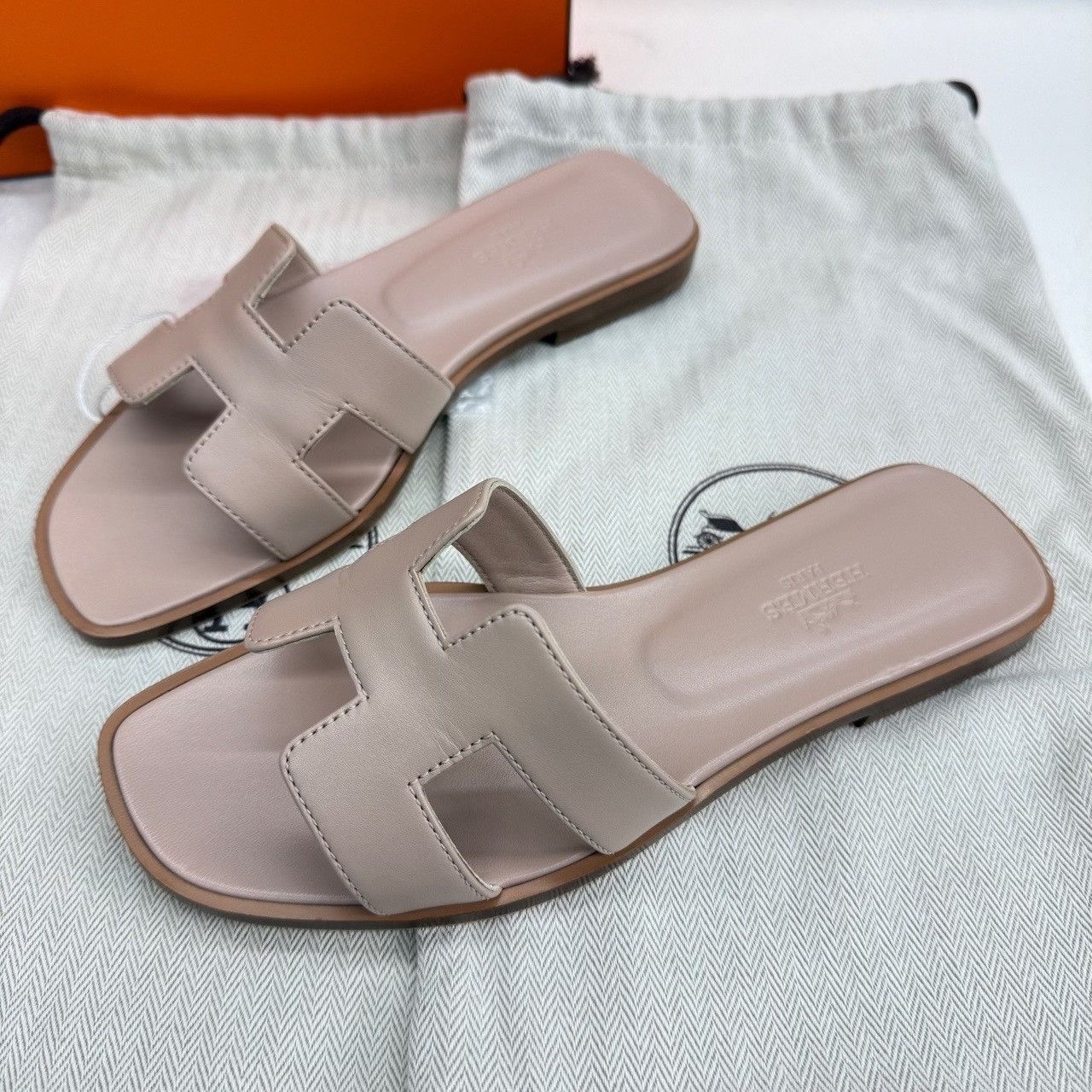 Hermes Hermes H Oran Sandals Size 36 Size US 6 / IT 36 - 2 Thumbnail