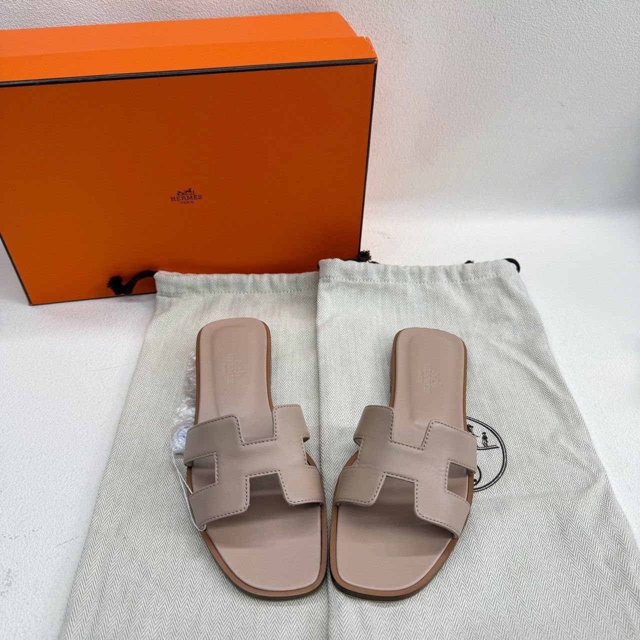 Hermes Hermes H Oran Sandals Size 36 Size US 6 / IT 36 - 6 Thumbnail