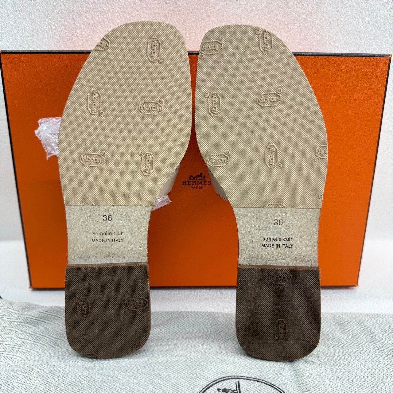 Hermes Hermes H Oran Sandals Size 36 Size US 6 / IT 36 - 9 Thumbnail