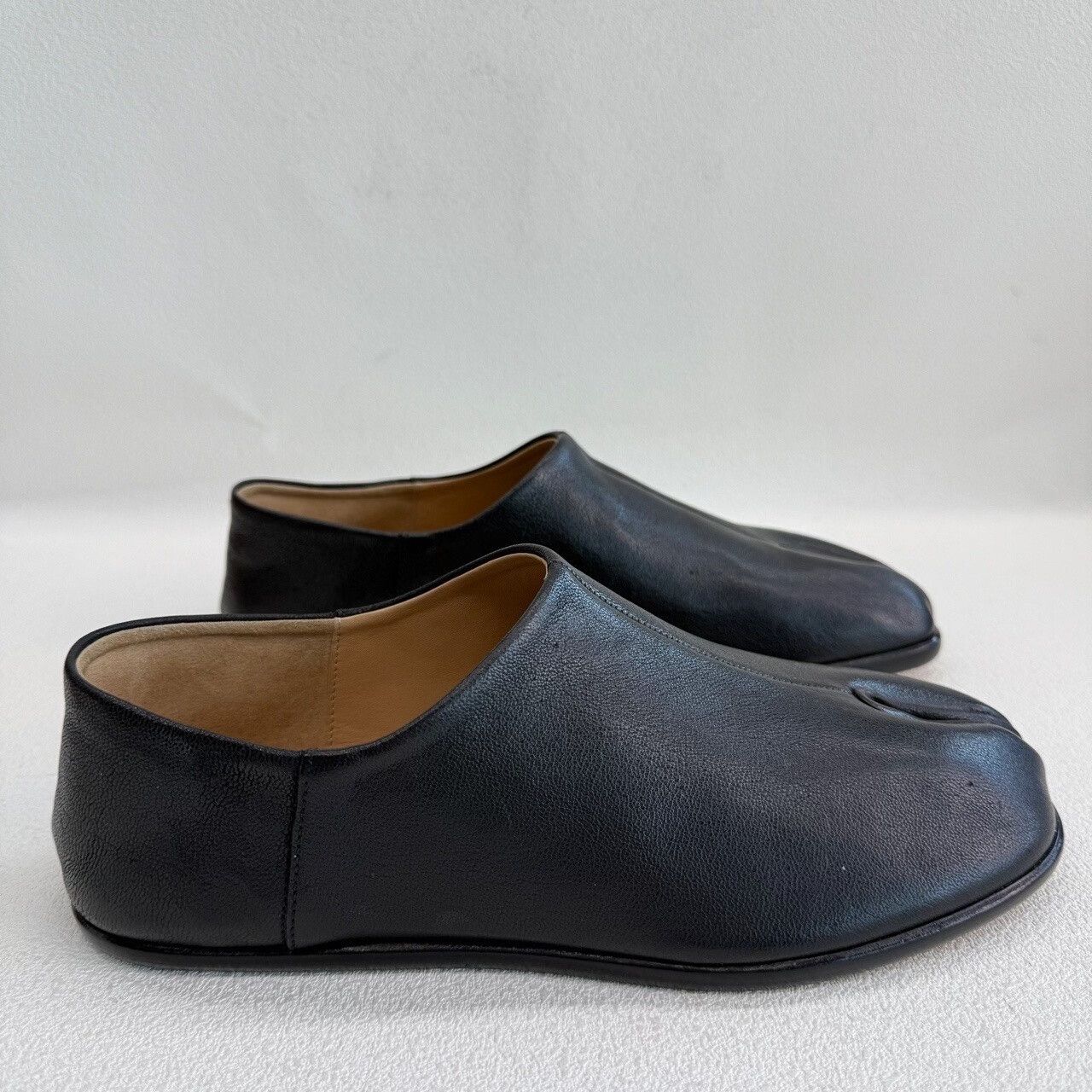 Maison Margiela Maison Margiela Tabi Leather Slip Ons Size 41 Size US 8 / EU 41 - 6 Thumbnail