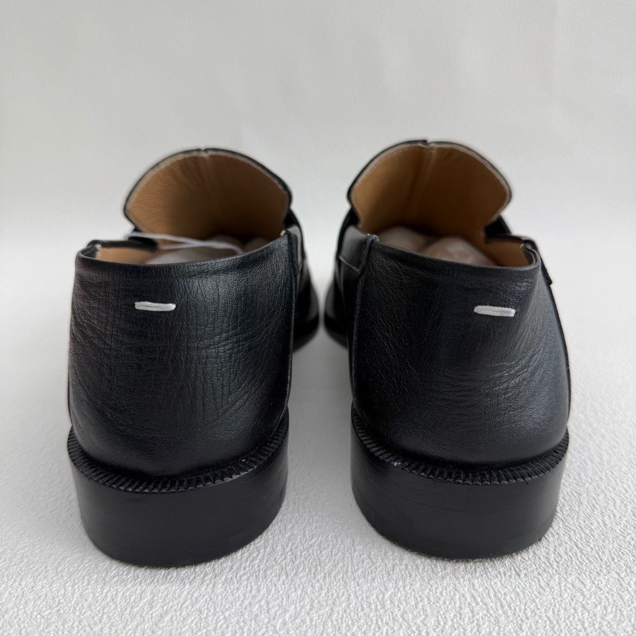 Maison Margiela Maison Margiela Tabi Leather Loafers Size 36.5 Size US 6.5 / IT 36.5 - 6 Thumbnail