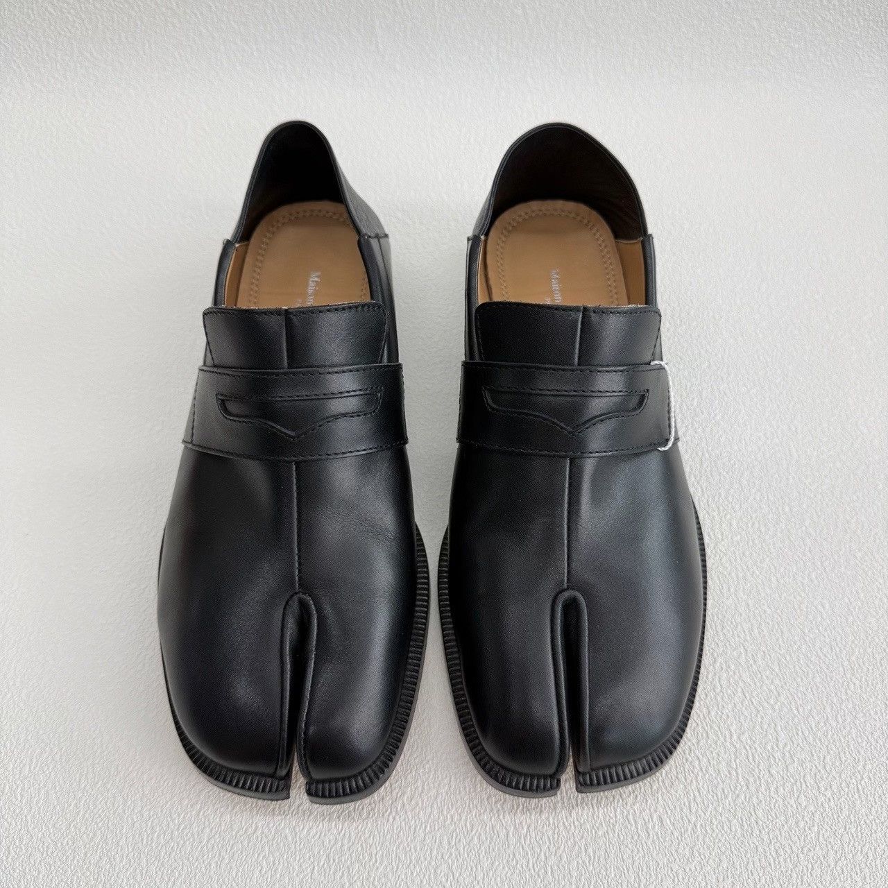 Maison Margiela Maison Margiela Tabi Leather Loafers Size 36.5 Size US 6.5 / IT 36.5 - 3 Thumbnail