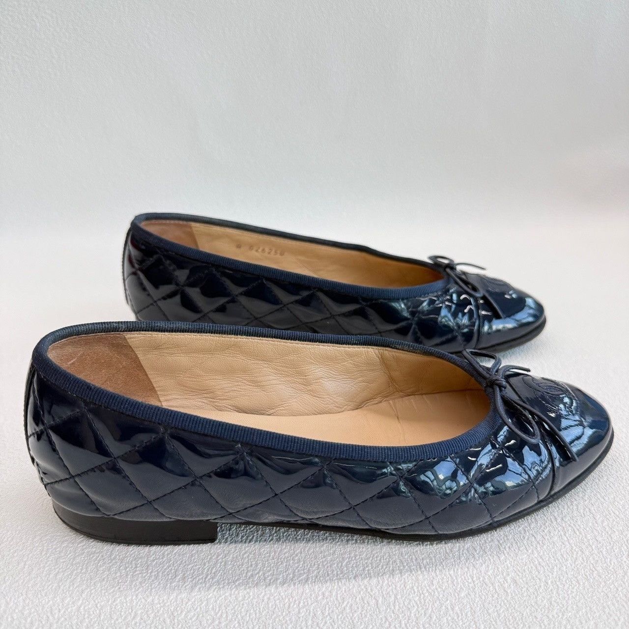 Chanel Chanel Quilted Patent Leather Ballet Flats Size 37 Size US 7 / IT 37 - 4 Thumbnail