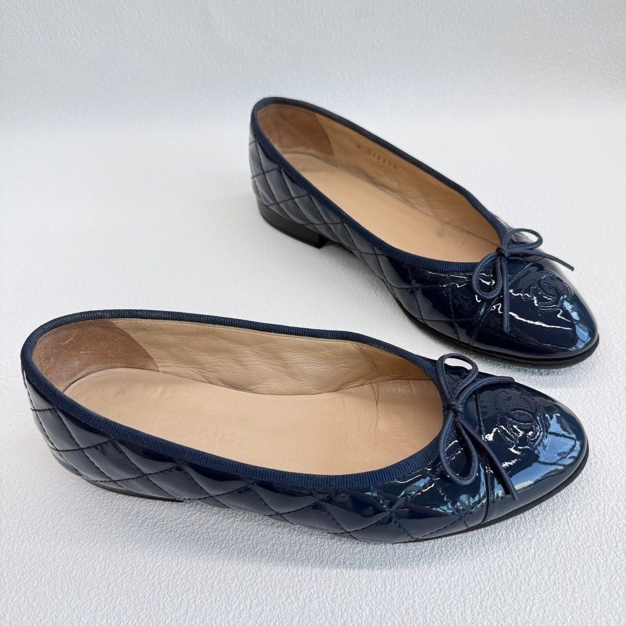 Chanel Chanel Quilted Patent Leather Ballet Flats Size 37 Size US 7 / IT 37 - 3 Thumbnail