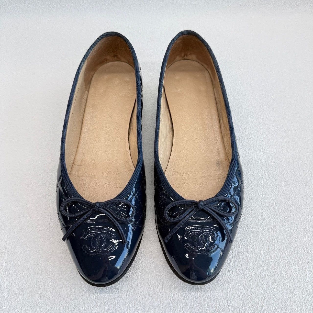 Chanel Chanel Quilted Patent Leather Ballet Flats Size 37 Size US 7 / IT 37 - 2 Thumbnail