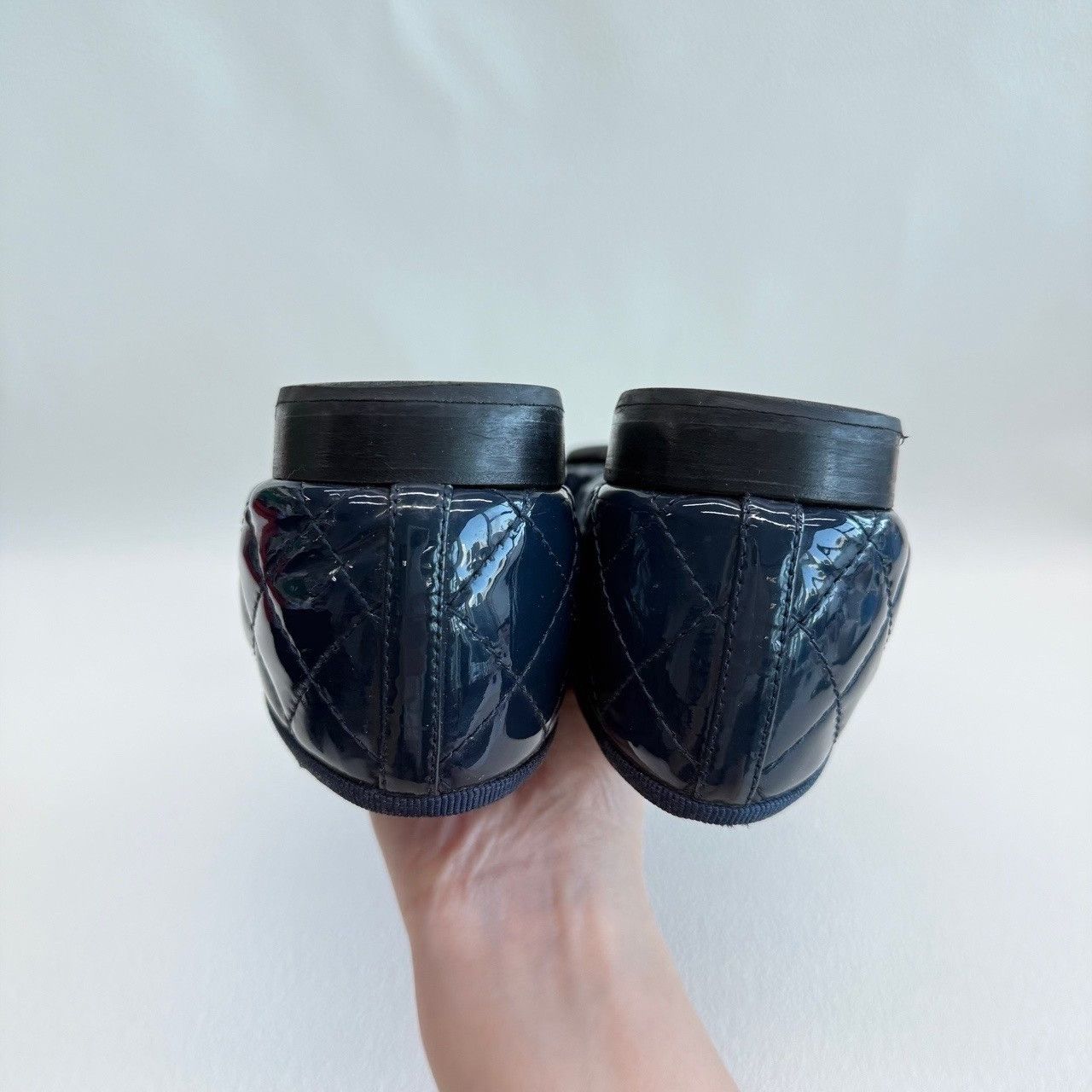 Chanel Chanel Quilted Patent Leather Ballet Flats Size 37 Size US 7 / IT 37 - 7 Thumbnail
