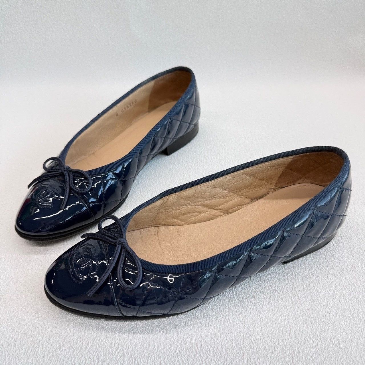 Chanel Chanel Quilted Patent Leather Ballet Flats Size 37 Size US 7 / IT 37 - 5 Thumbnail