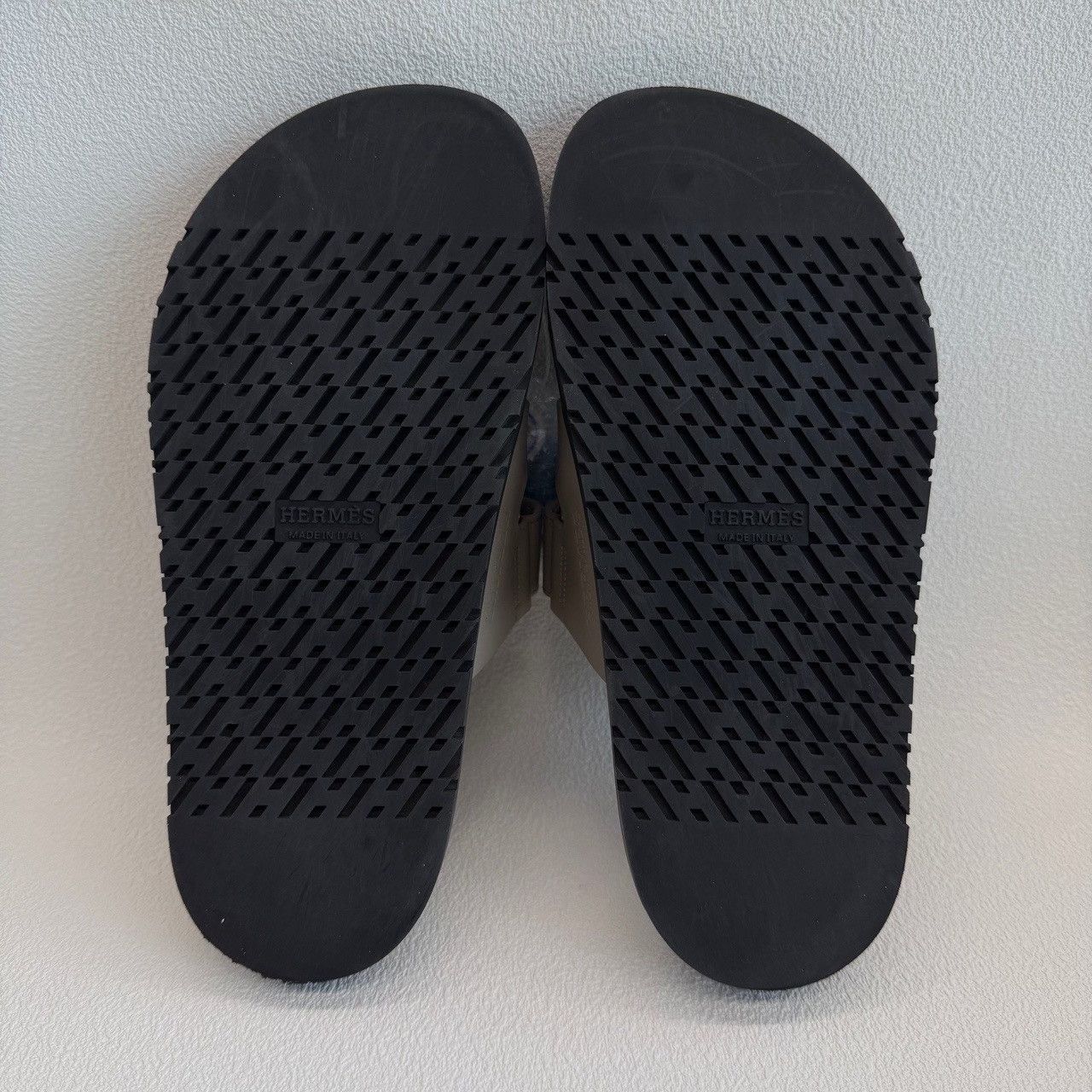 Hermes Hermes Chypre Sandals Size 35.5 Size US 5.5 / IT 35.5 - 9 Thumbnail