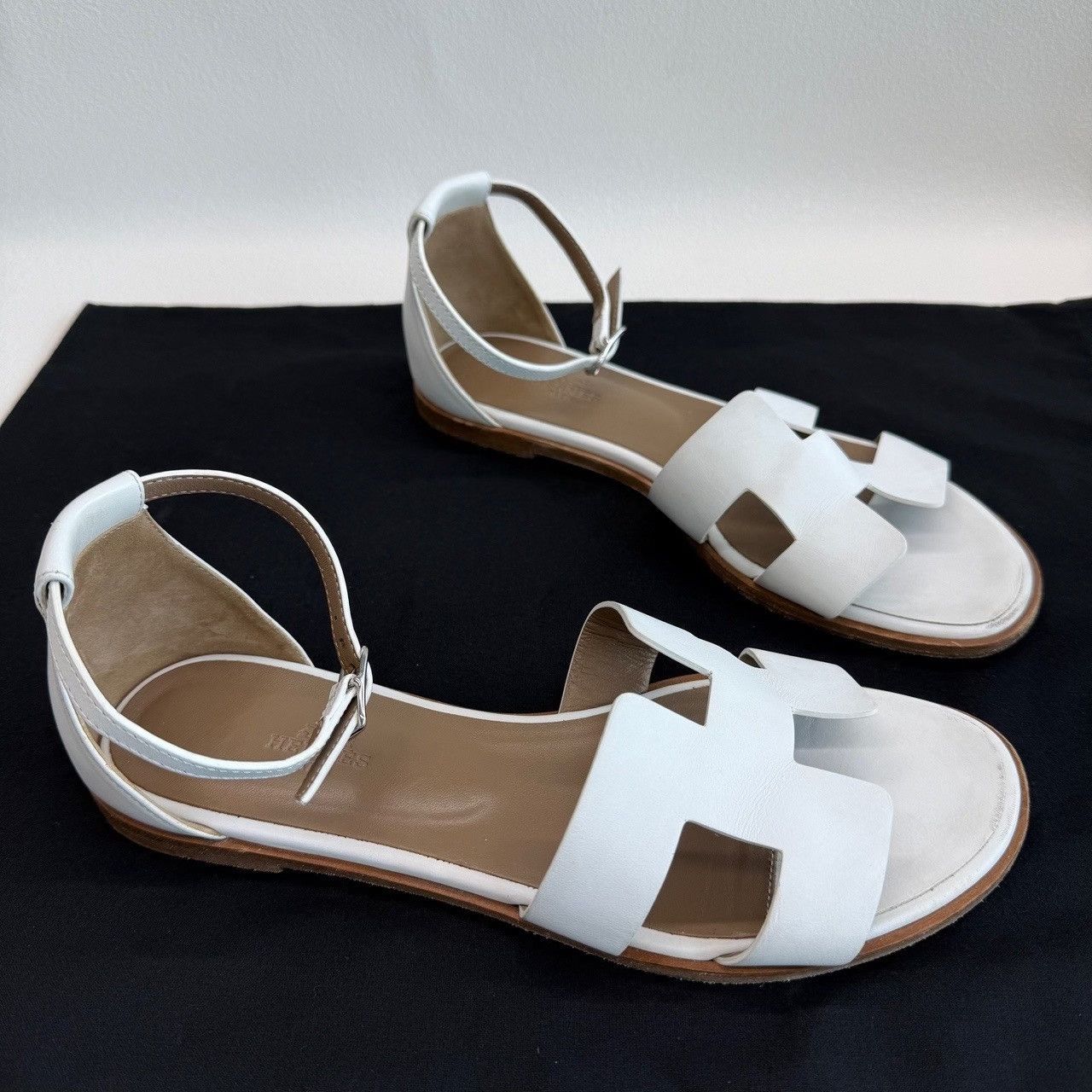 Hermes Hermes White Santorini Sandals Size 38 Size US 8 / IT 38 - 4 Thumbnail