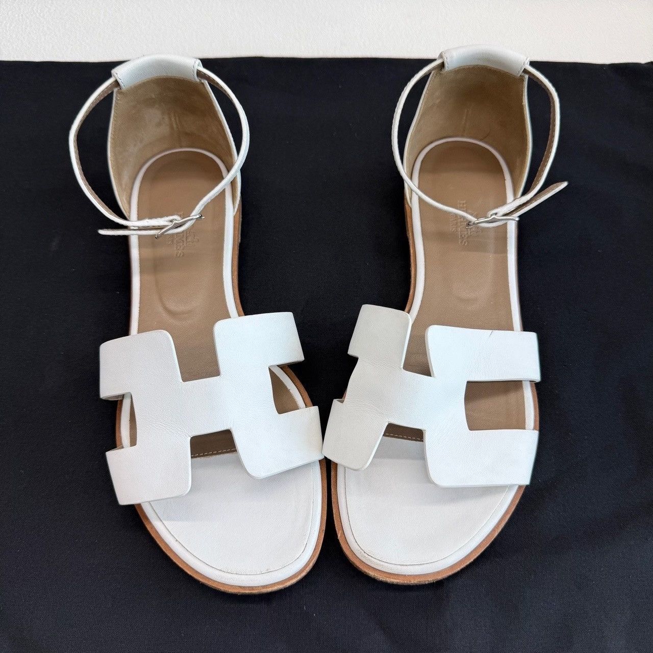 Hermes Hermes White Santorini Sandals Size 38 Size US 8 / IT 38 - 9 Thumbnail
