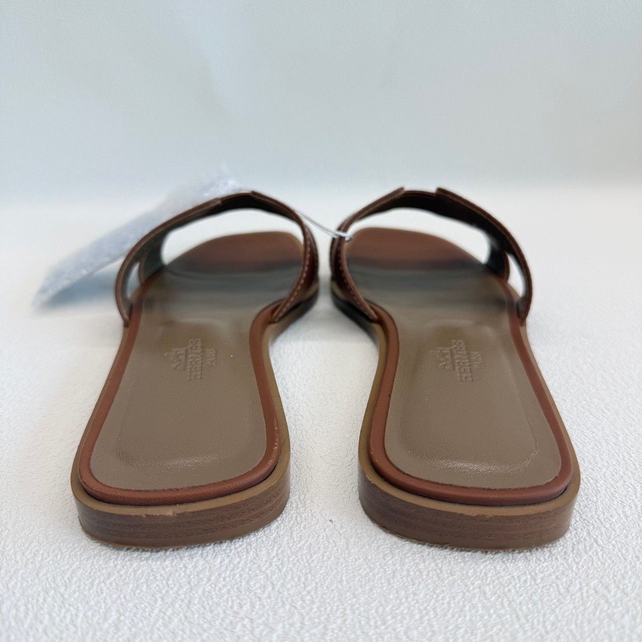 Hermes Hermes Oran Leather Sandals Size 35 Size US 5 / IT 35 - 6 Thumbnail
