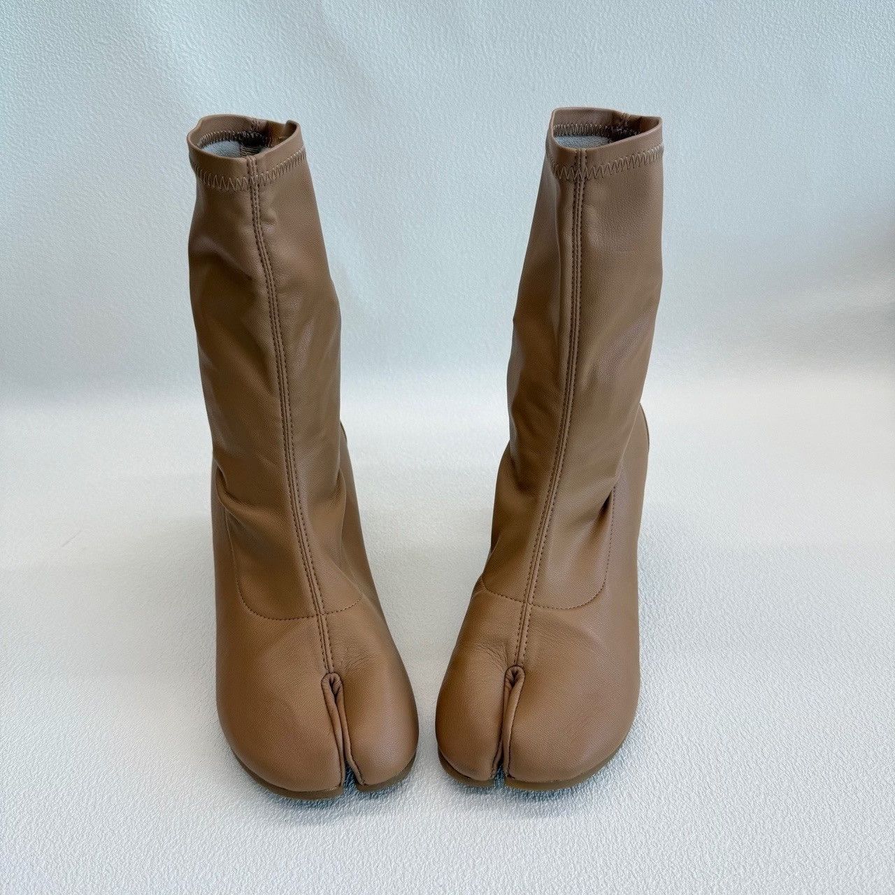 Maison Margiela Maison Margiela Brown Tabi Boots Size 36 Size US 6 / IT 36 - 10 Thumbnail