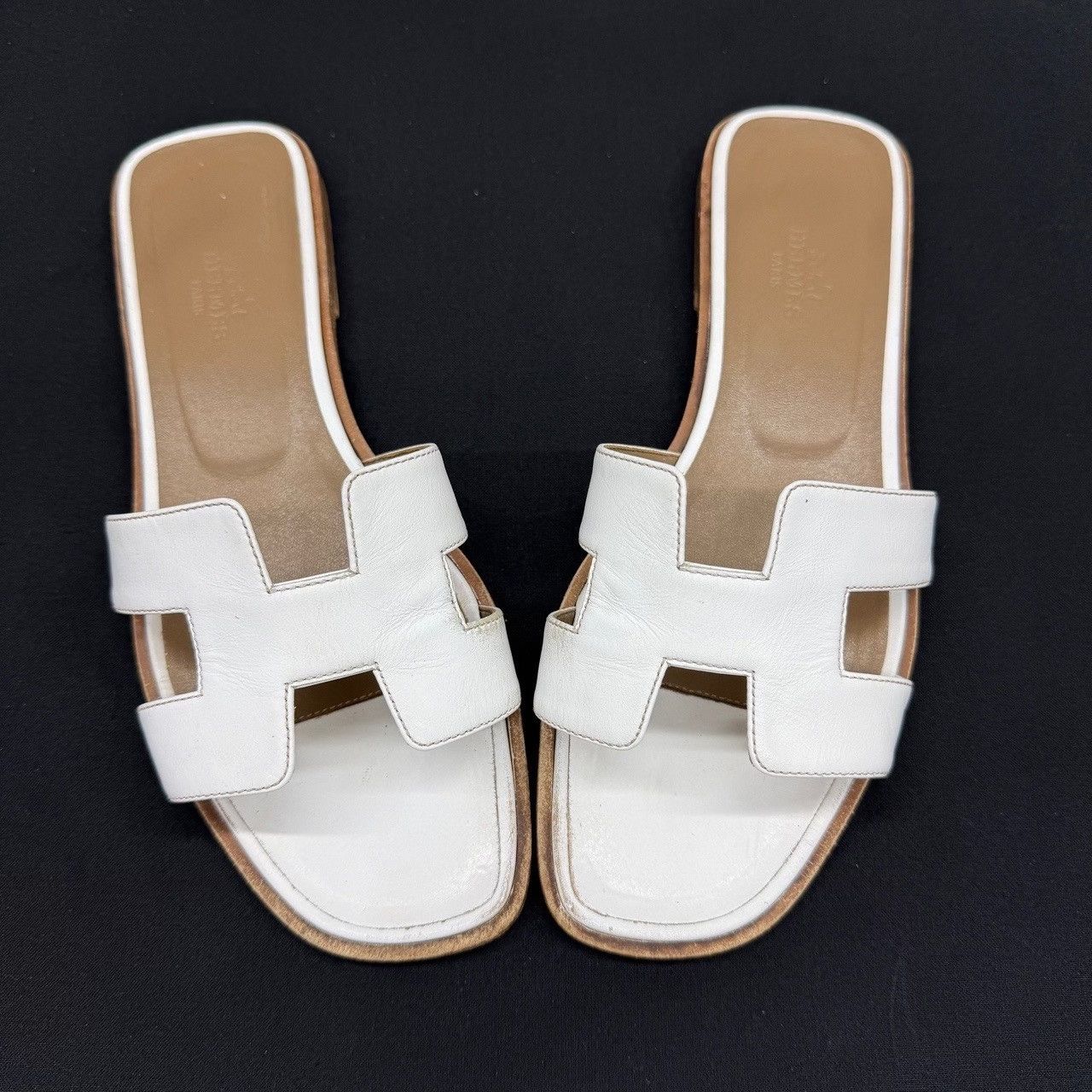 Hermes Hermès White Leather Oran Sandals Size 37.5 Size US 7.5 / IT 37.5 - 10 Thumbnail