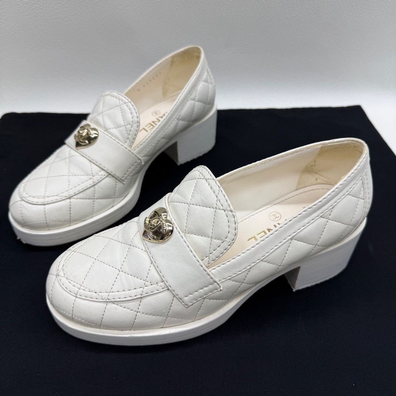 Chanel Chanel Quilted Heart Logo Loafers Size 38 Size US 8 / IT 38 - 2 Thumbnail