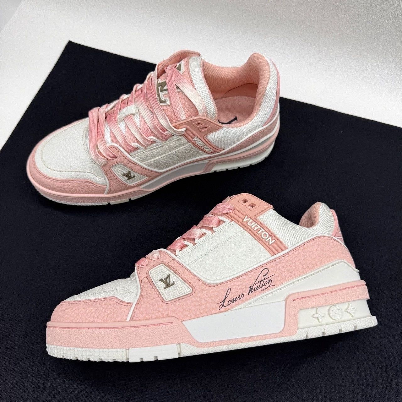 Louis Vuitton Louis Vuitton Trainer Sneakers Pink Size US 6 / IT 36 - 9 Thumbnail