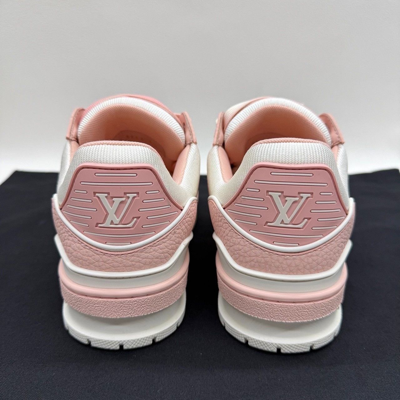 Louis Vuitton Louis Vuitton Trainer Sneakers Pink Size US 6 / IT 36 - 6 Thumbnail