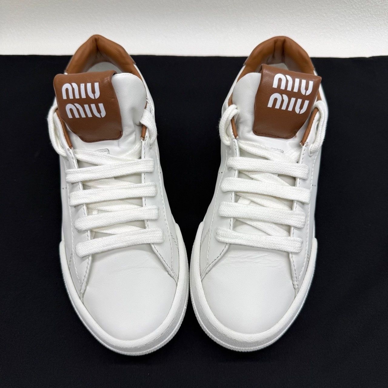 Miu Miu Miu Miu Logo Leather Sneakers Size 36.5 Size US 6.5 / IT 36.5 - 10 Thumbnail