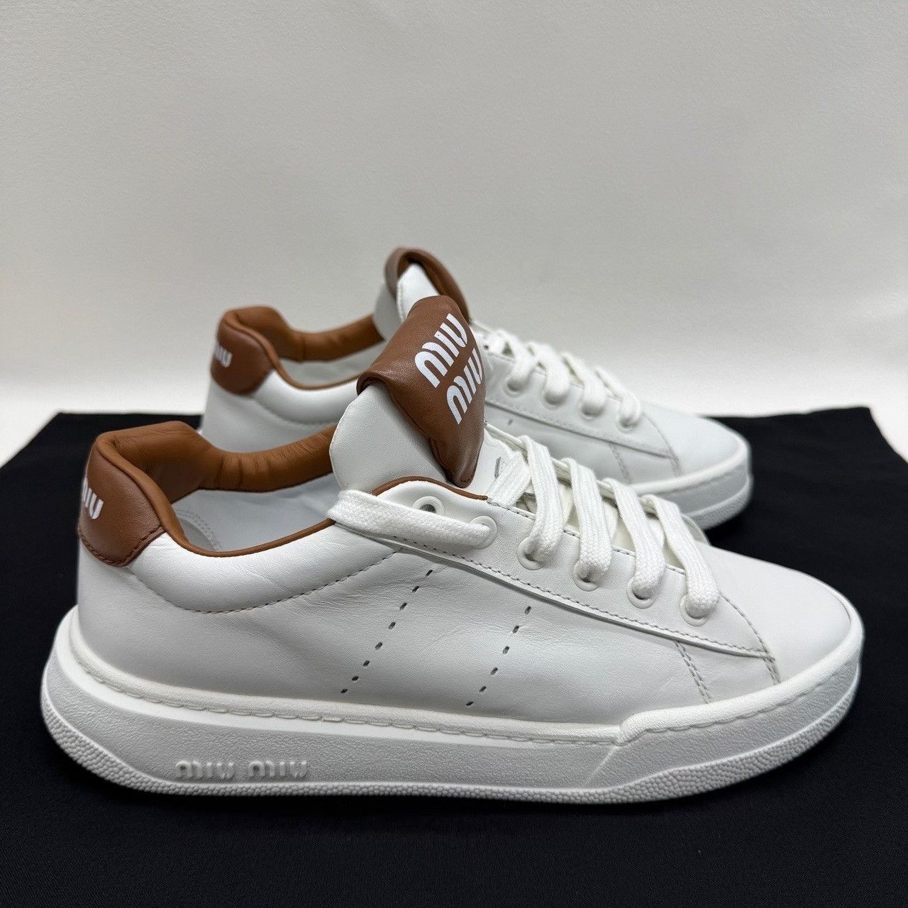 Miu Miu Miu Miu Logo Leather Sneakers Size 36.5 Size US 6.5 / IT 36.5 - 5 Thumbnail
