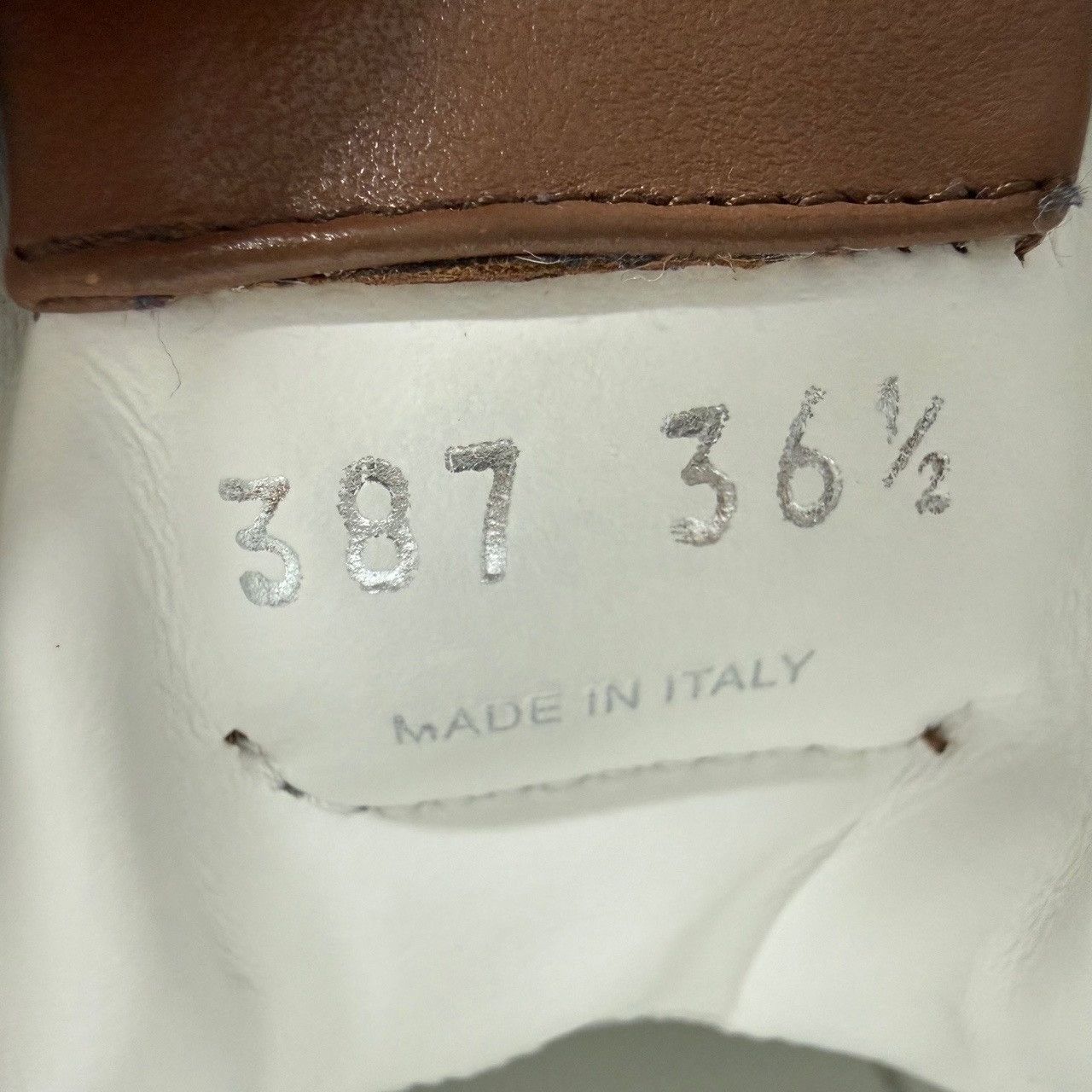Miu Miu Miu Miu Logo Leather Sneakers Size 36.5 Size US 6.5 / IT 36.5 - 7 Thumbnail